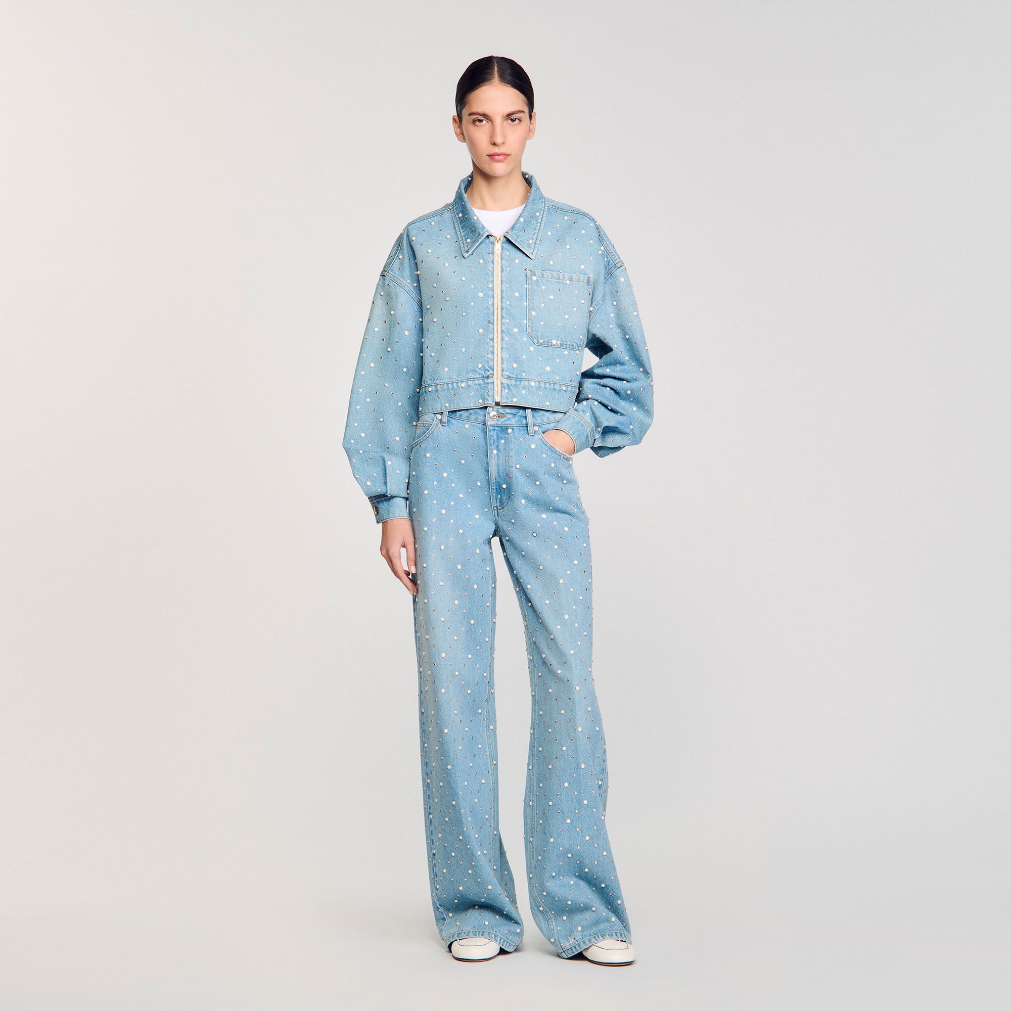 Jeansjacke mit Strass und Perlen