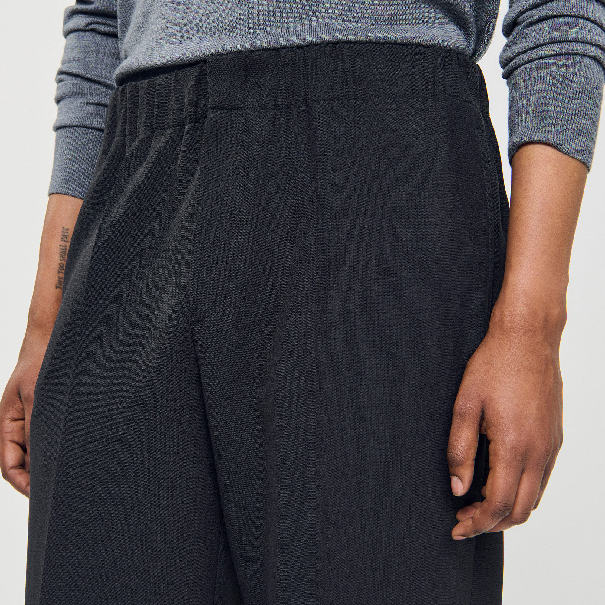 Wide-leg trousers