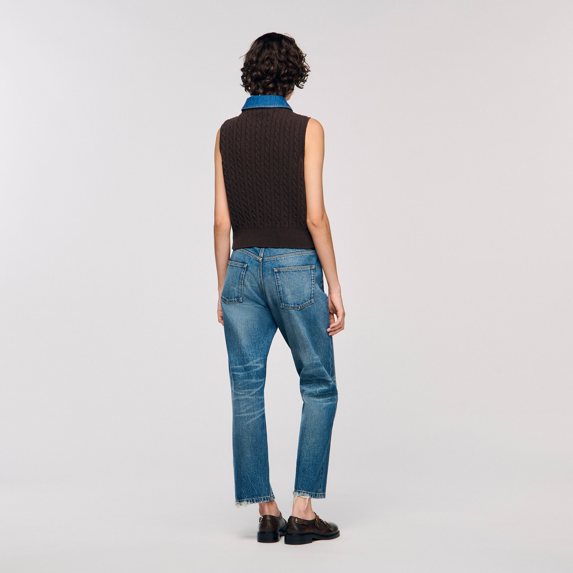 Pull en maille et denim
