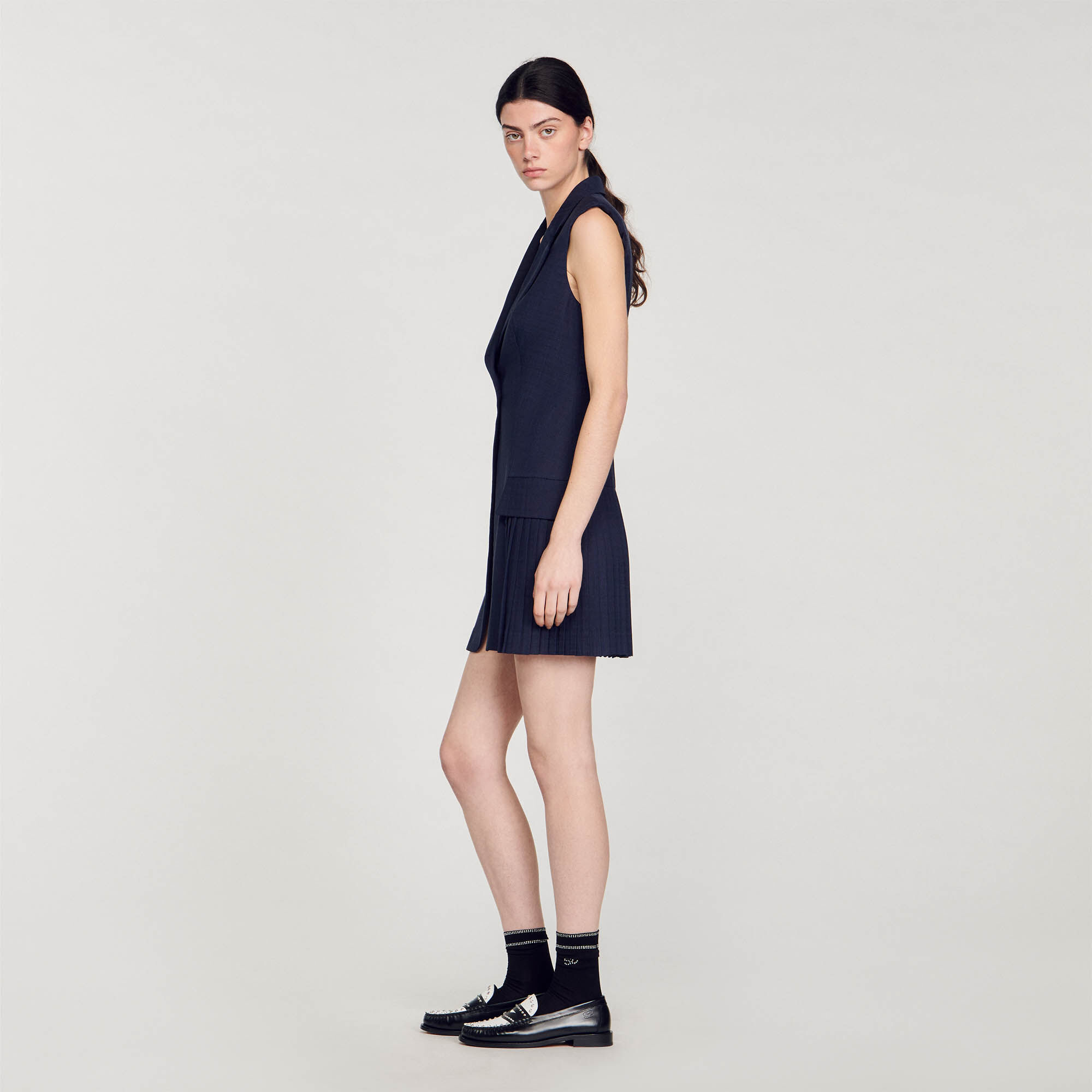Robe courte tailleur plissée 