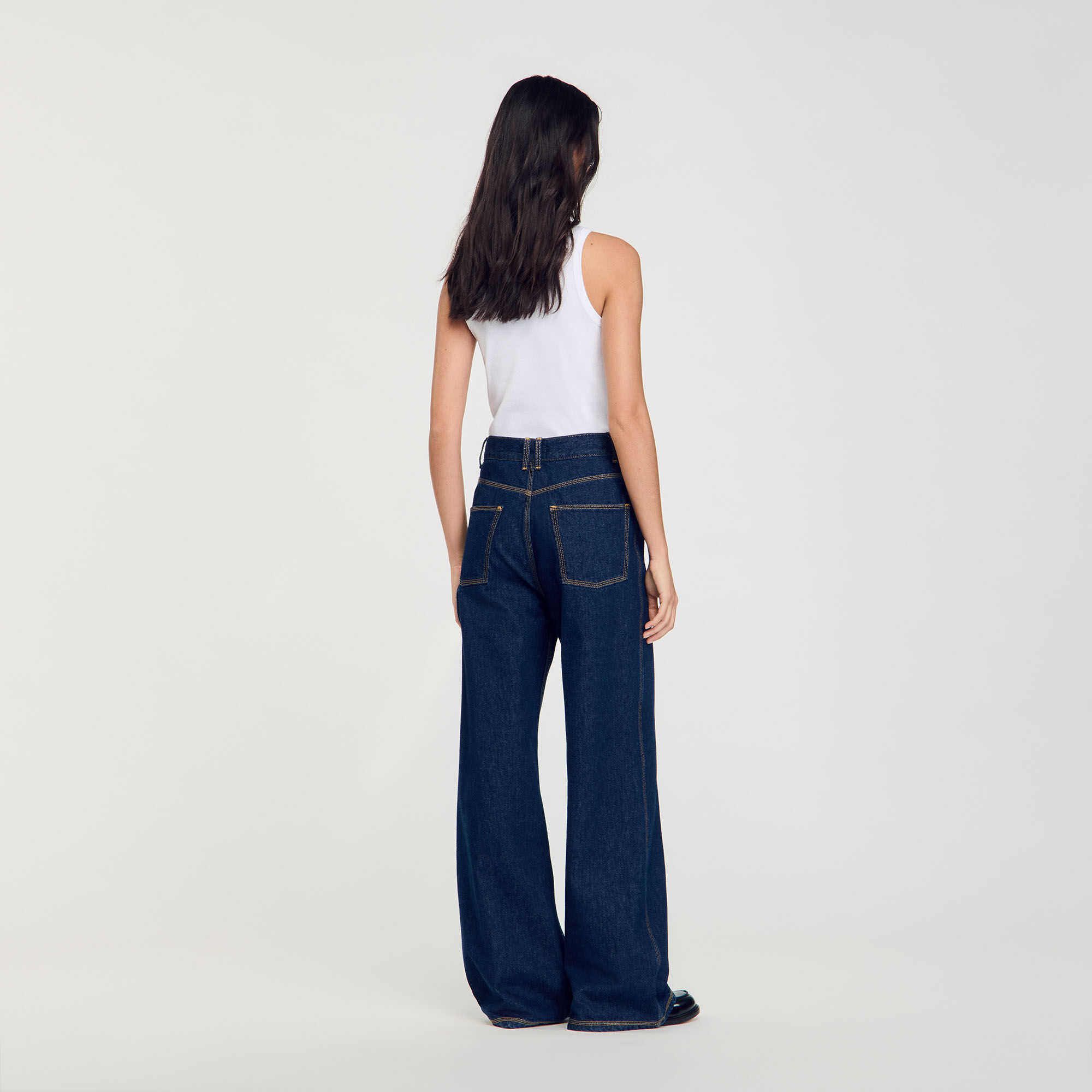 Wide-leg flared jeans