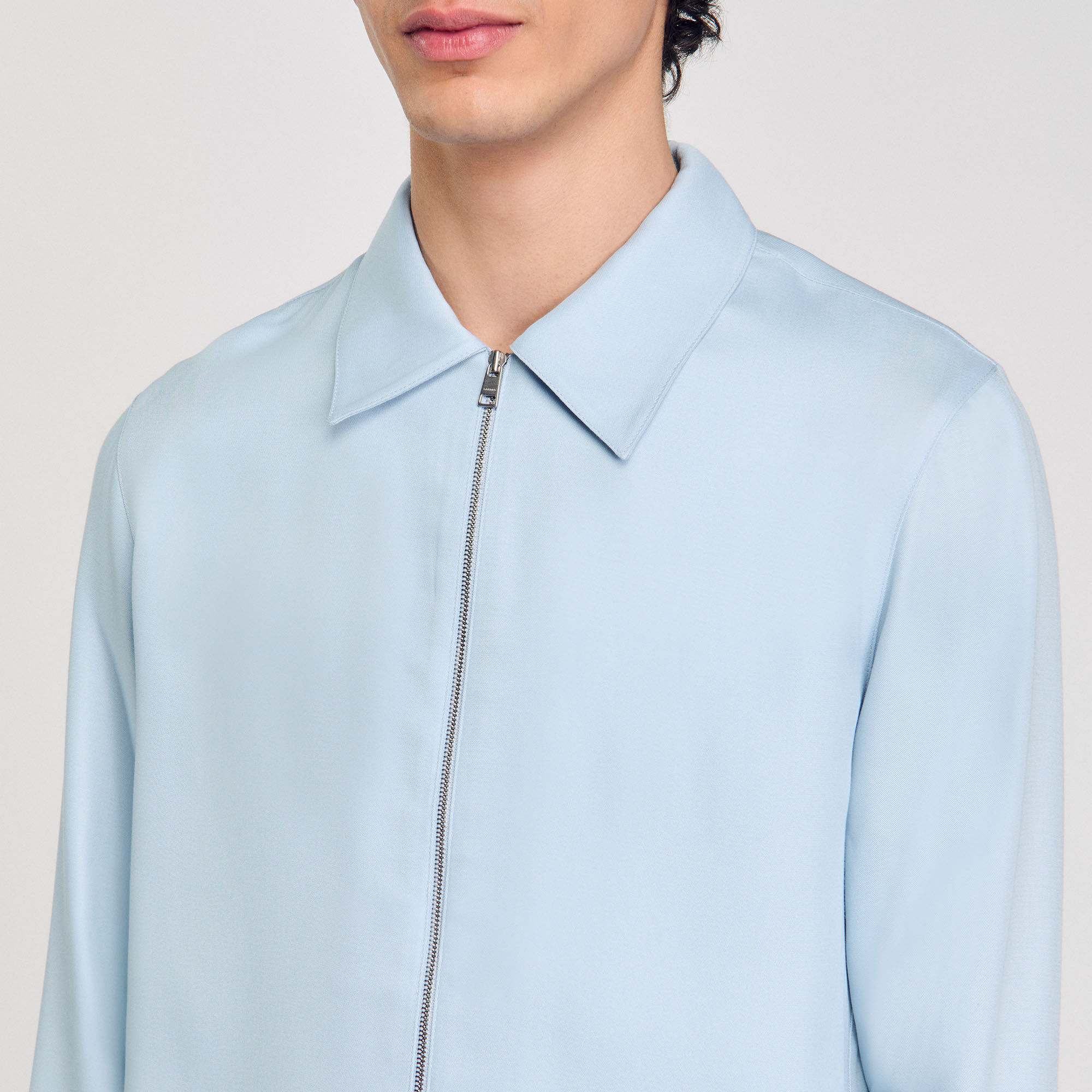 Zip-up shirt