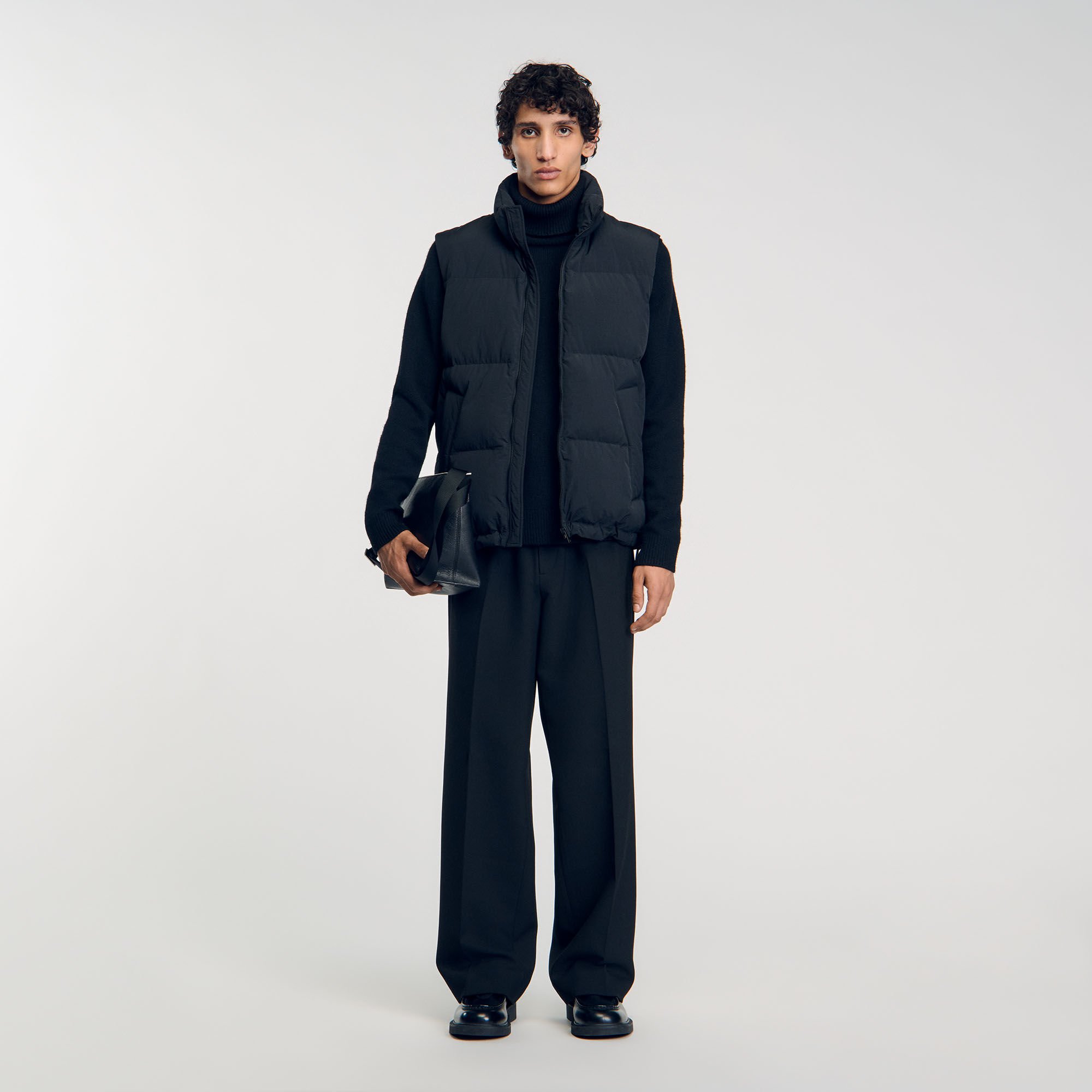 Sleeveless down jacket