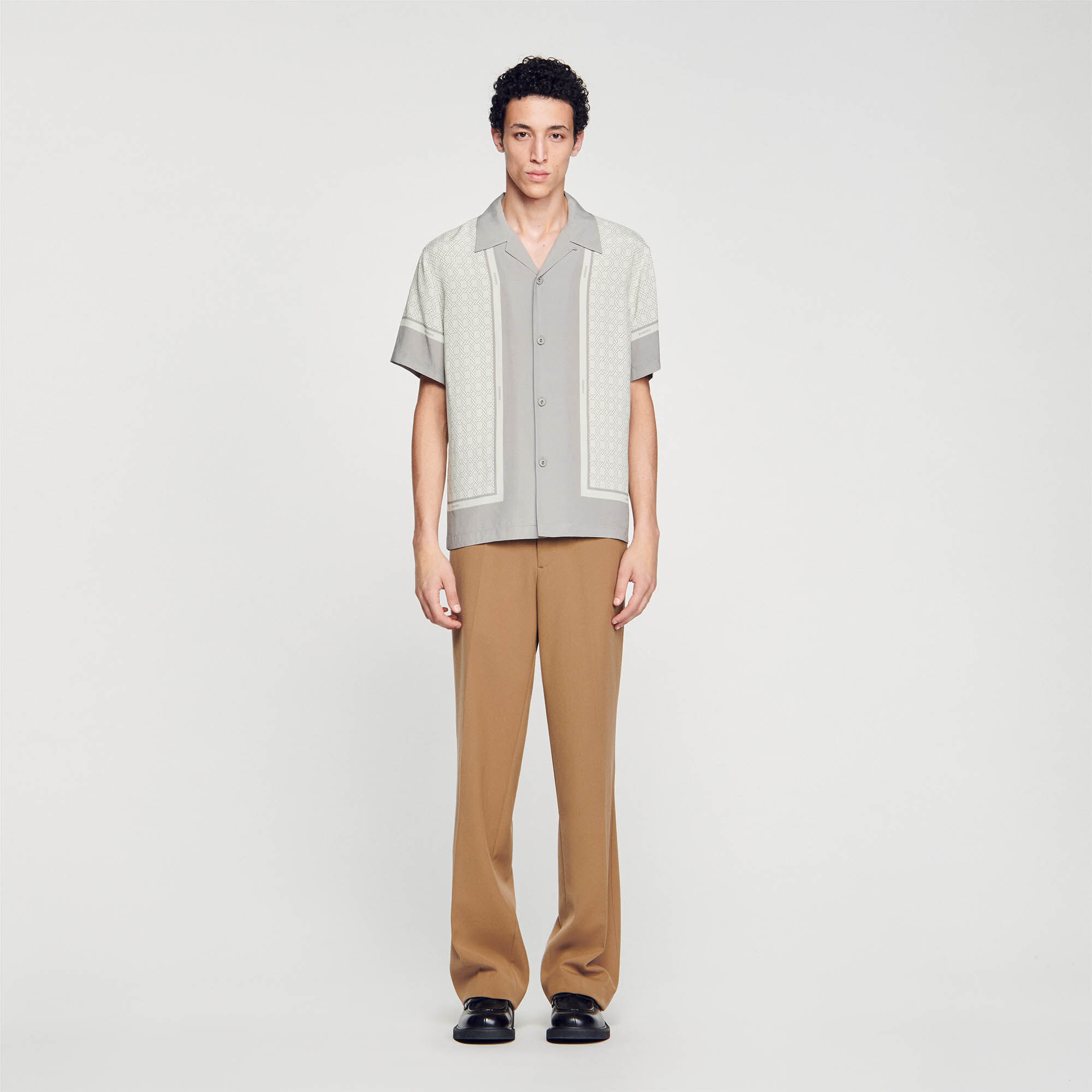 Short-sleeved patterned shirt