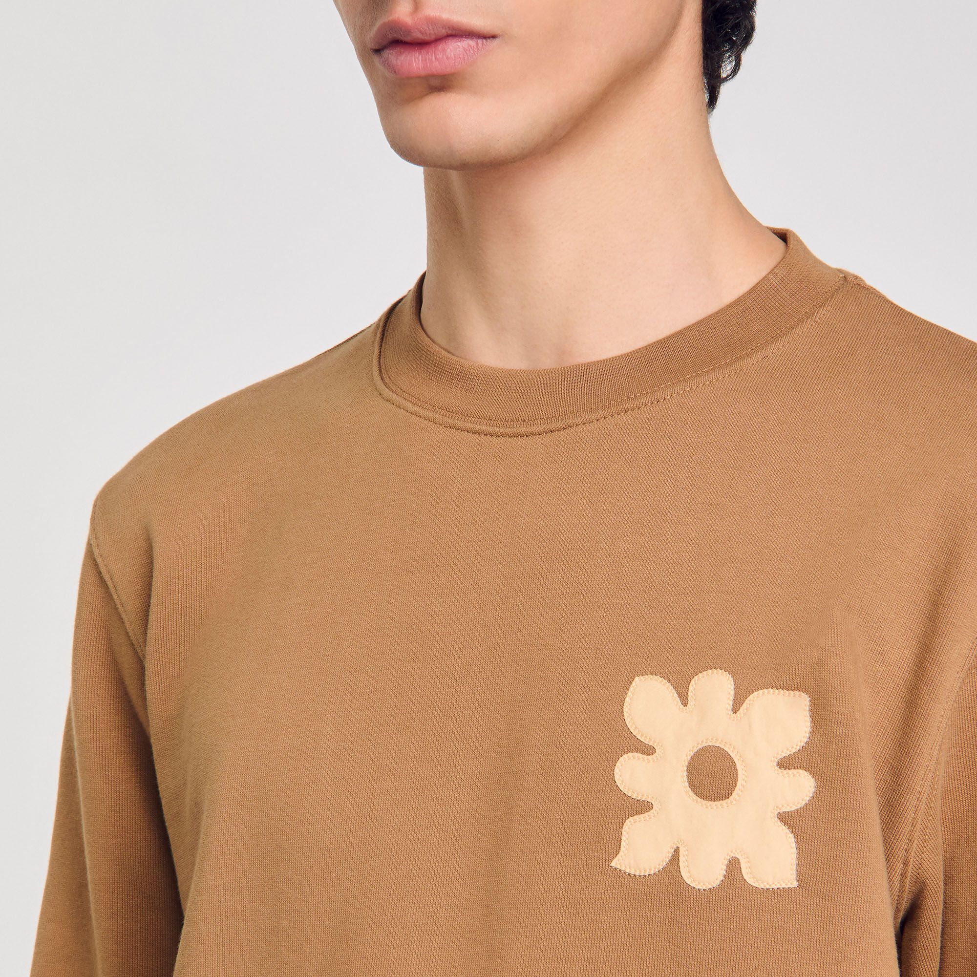 Sweatshirt à patch fleur