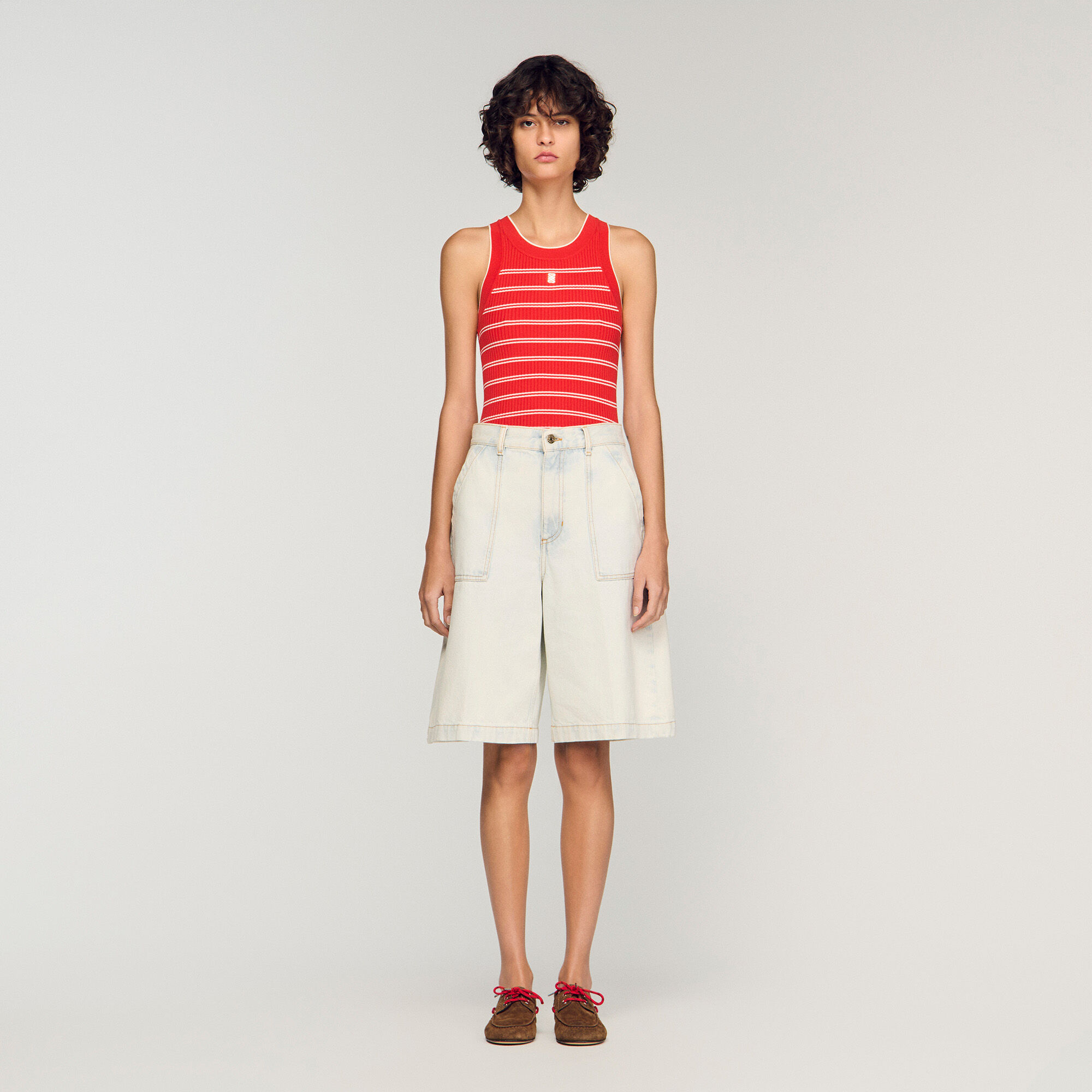 Bermuda en jean d&eacute;lav&eacute; 