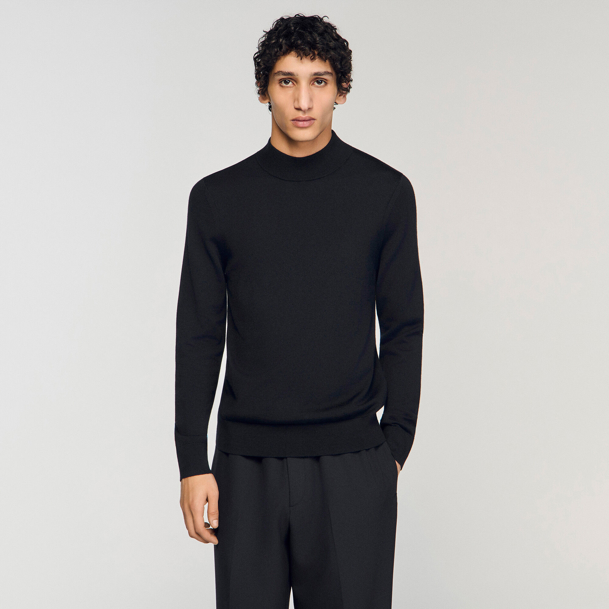 Wollpullover mit Stehkragen