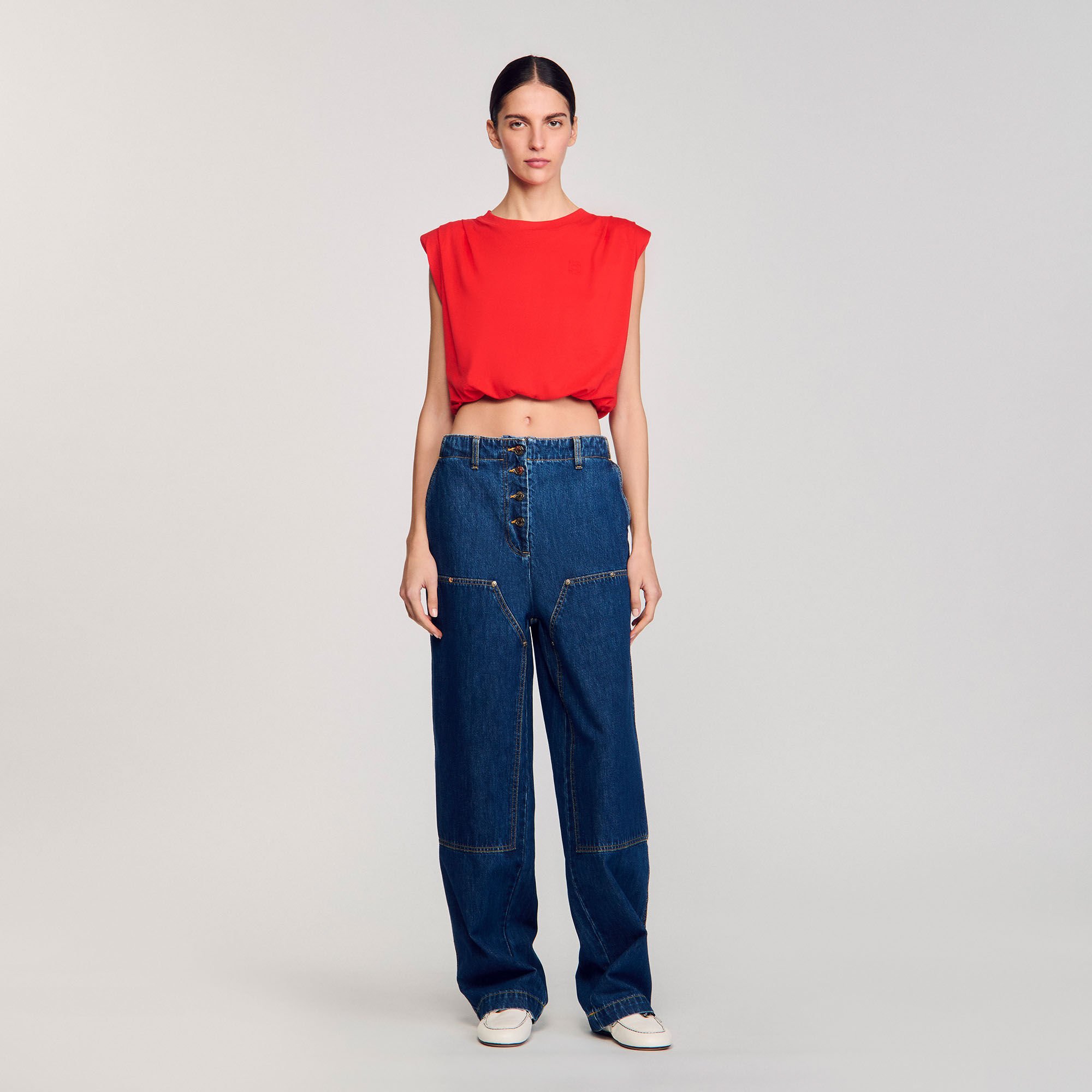 Kurzes drapiertes T-Shirt