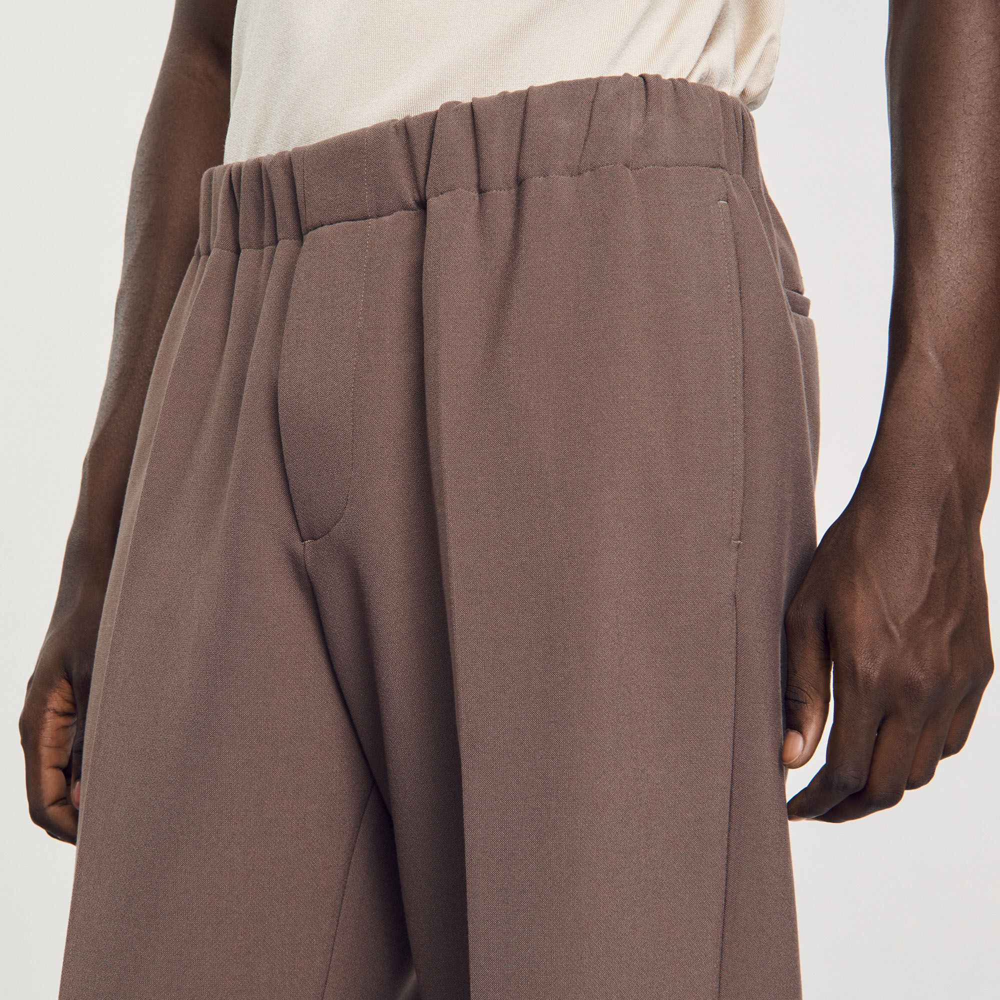 Wide-leg trousers