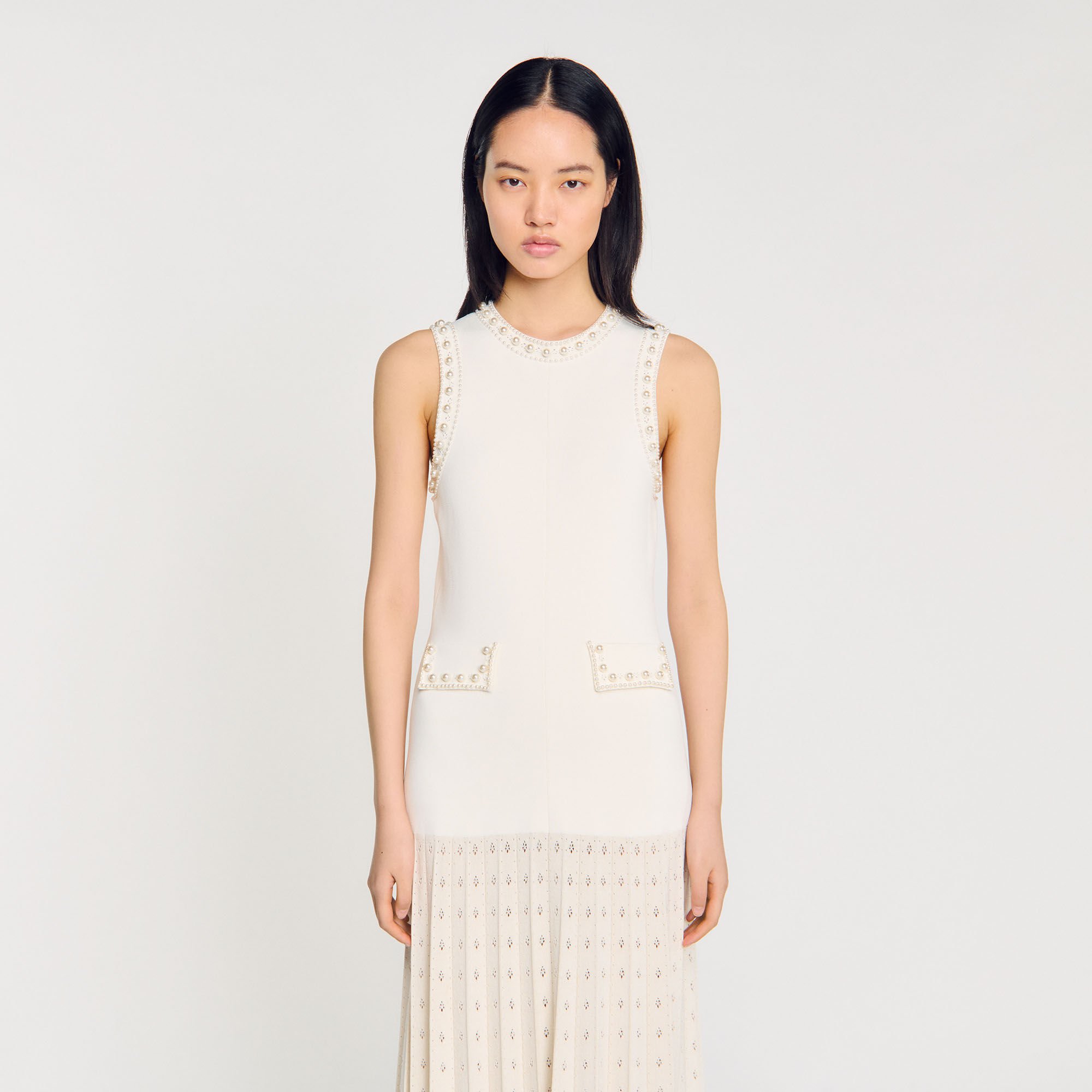 Robe longue en maille perlée