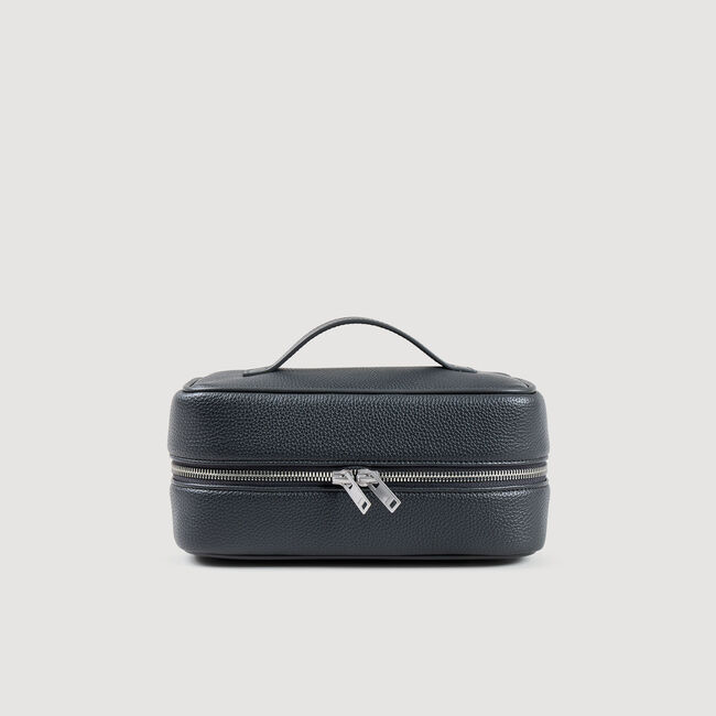 Toilet bag in grained fabric