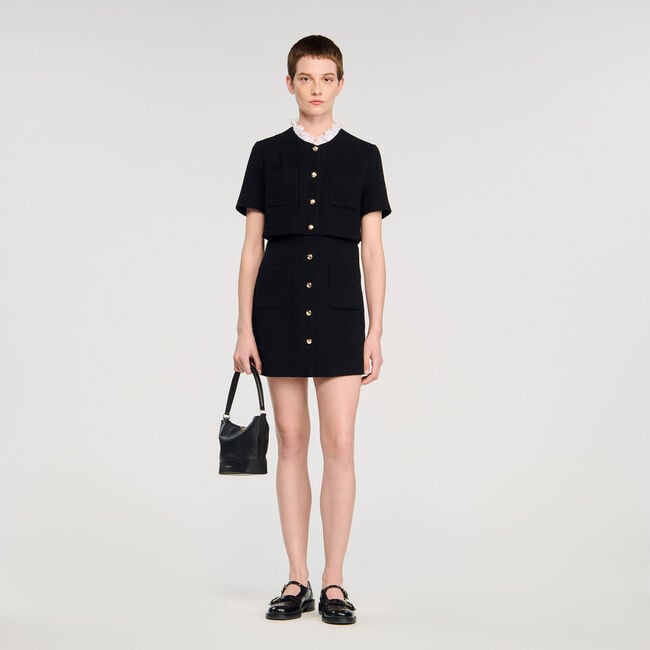 Short dress with detachable collar