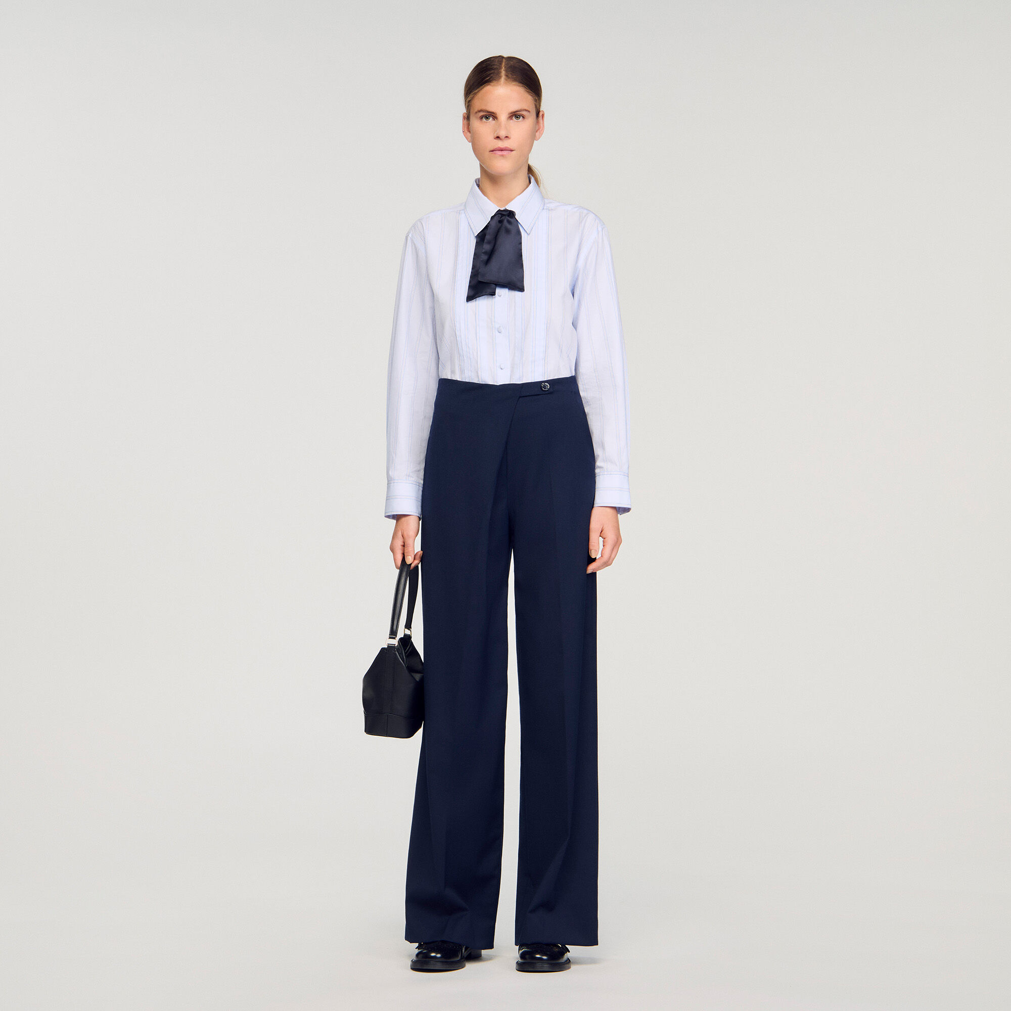 Pantalon droit asymétrique