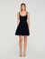 Robe courte à encolure strassée
