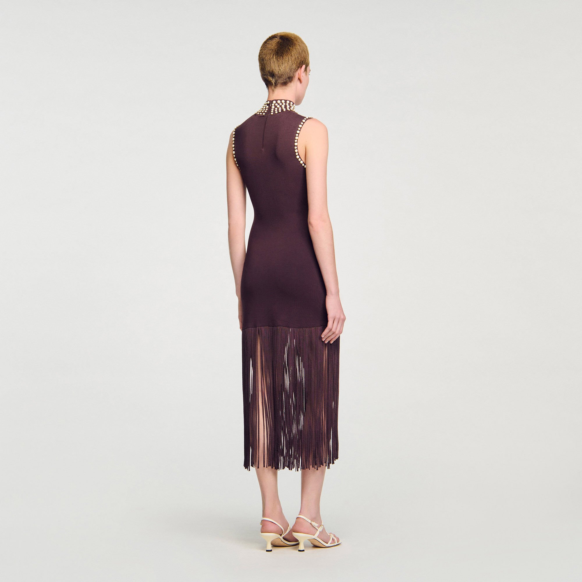 Langes Strickkleid mit Fransen