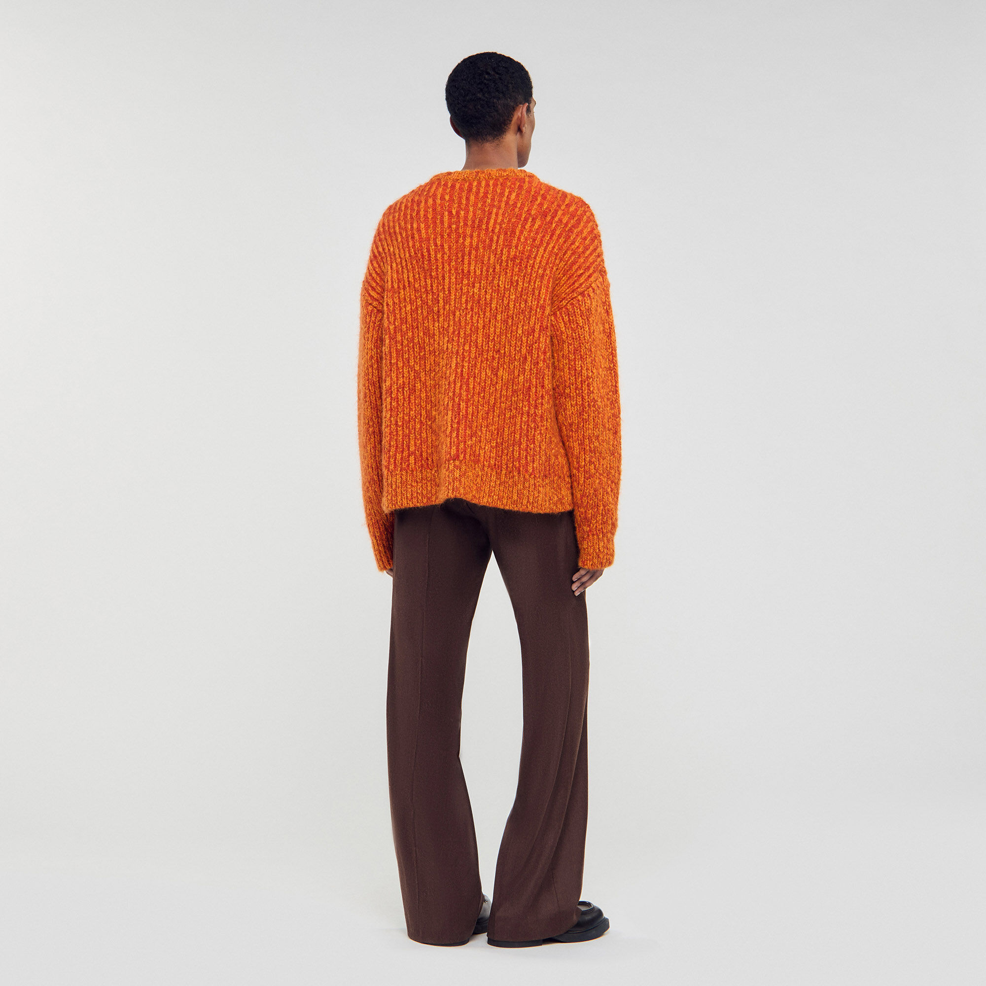Round neck long-sleeve jumper