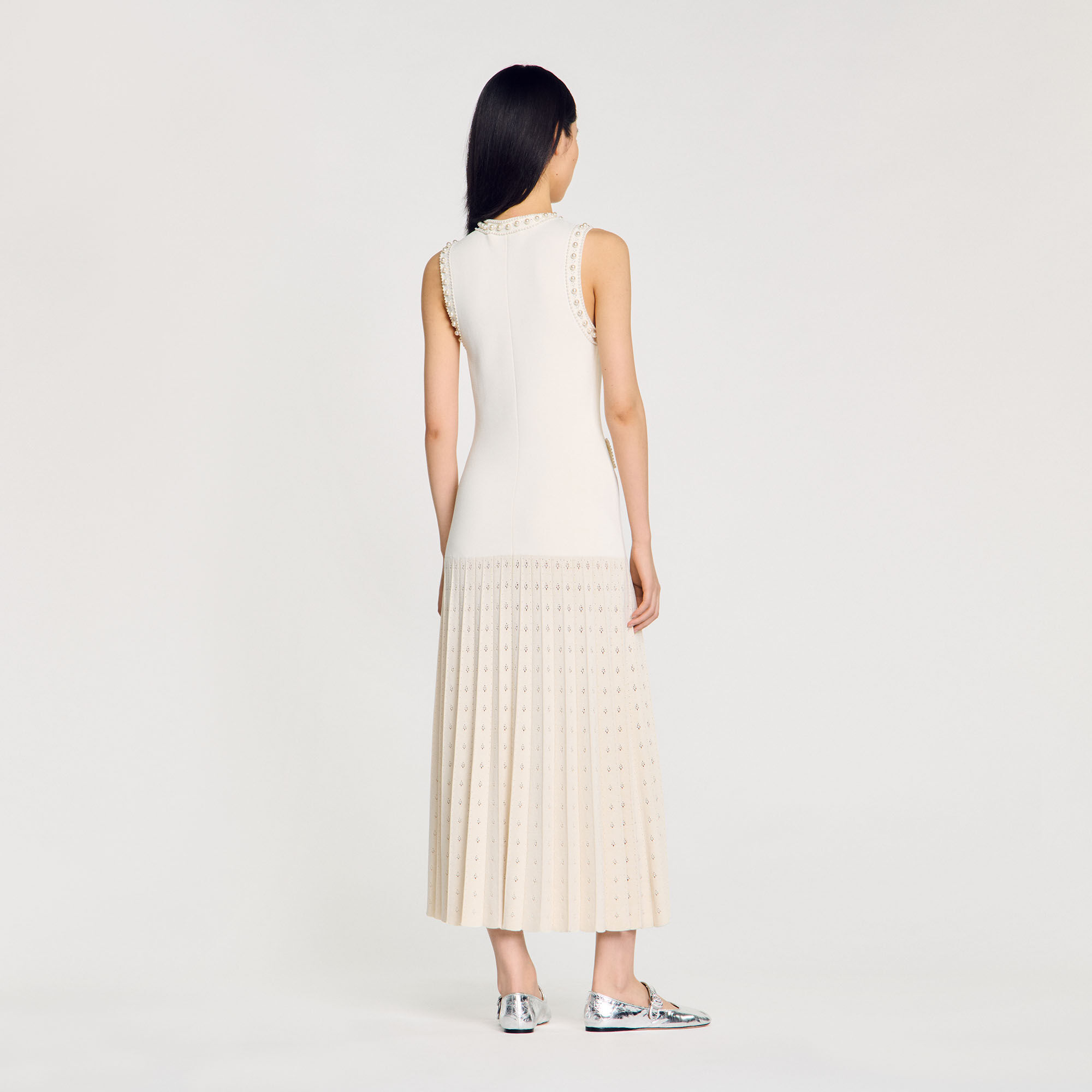 Robe longue en maille perlée