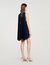 Kurzes Kleid mit Cape und Strass
