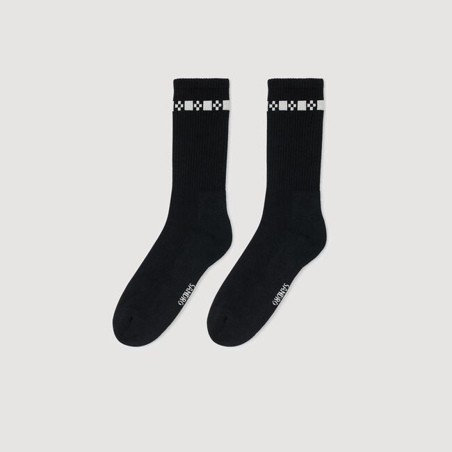 Socken mit Stickerei