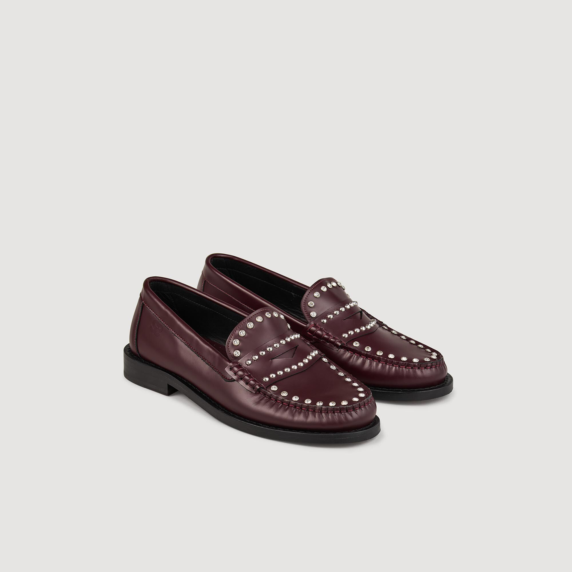 Mocassins strasses et cloutes en cuir