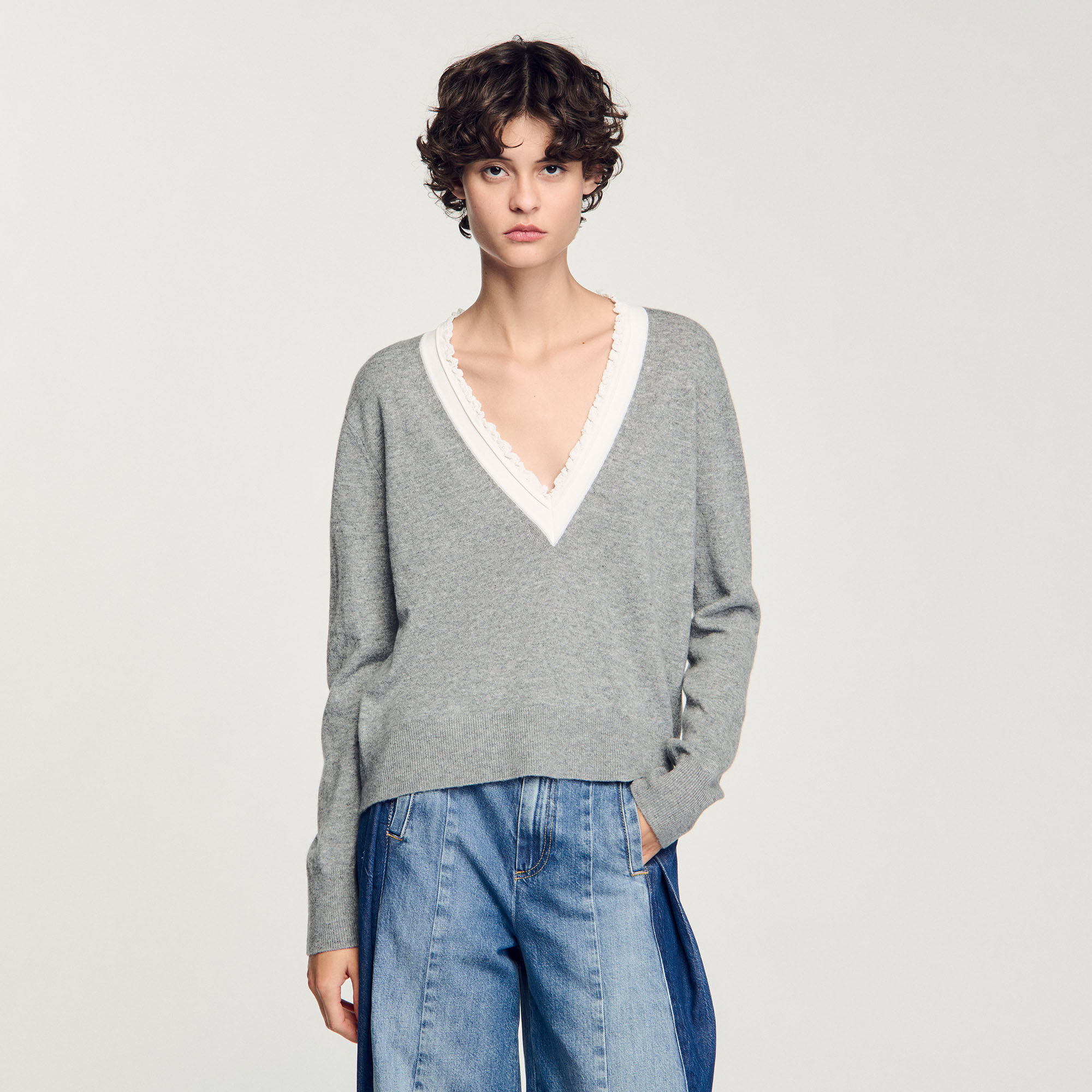 V-neck jumper