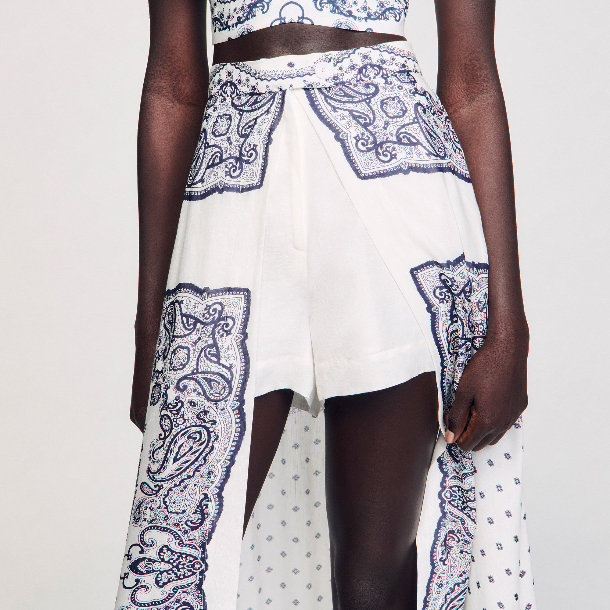 Bandana-motif skirt shorts