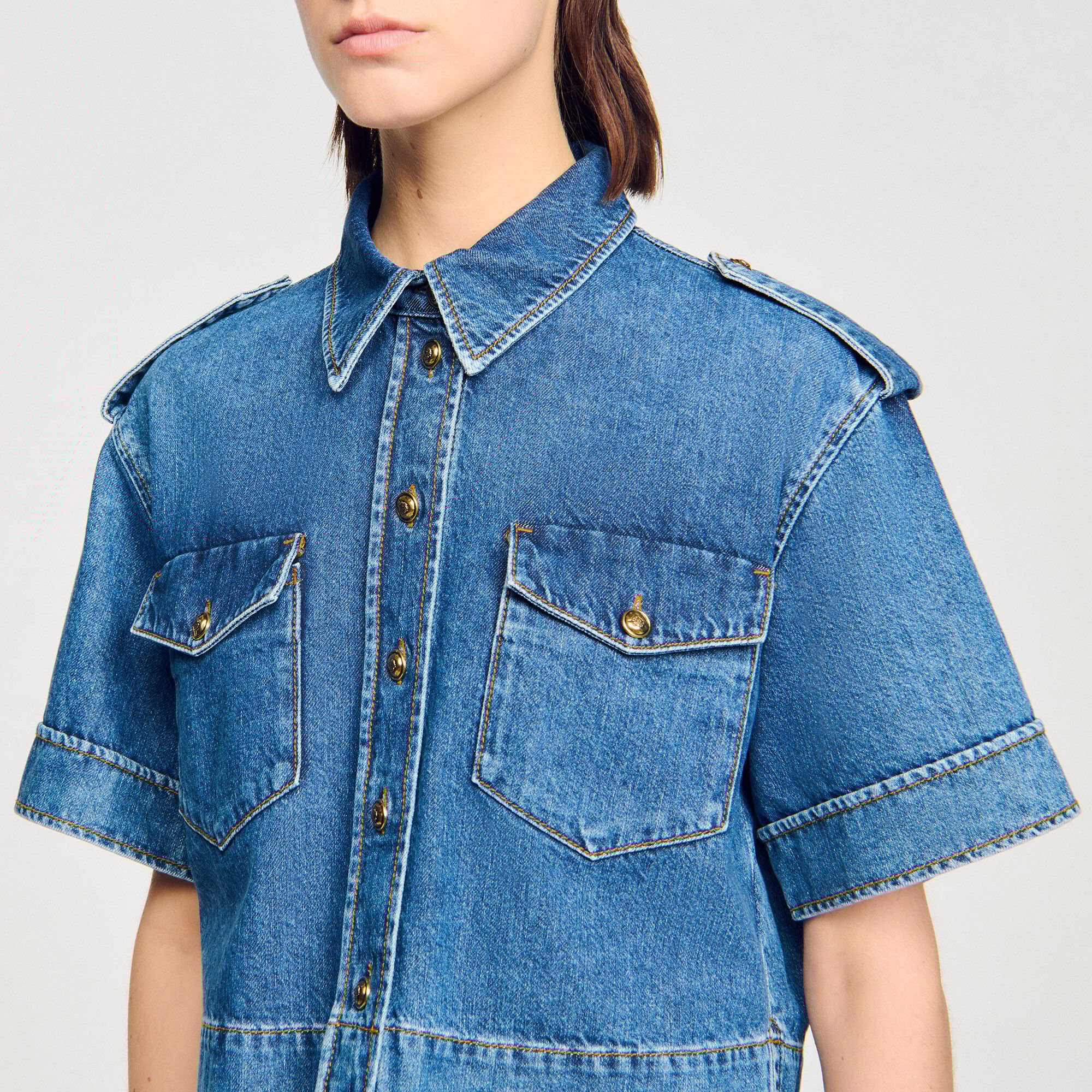 Kurzes Hemd aus Denim