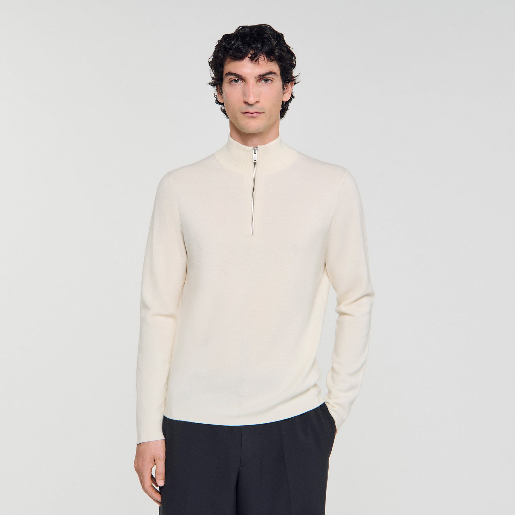 Wollpullover mit Reißverschlusskragen