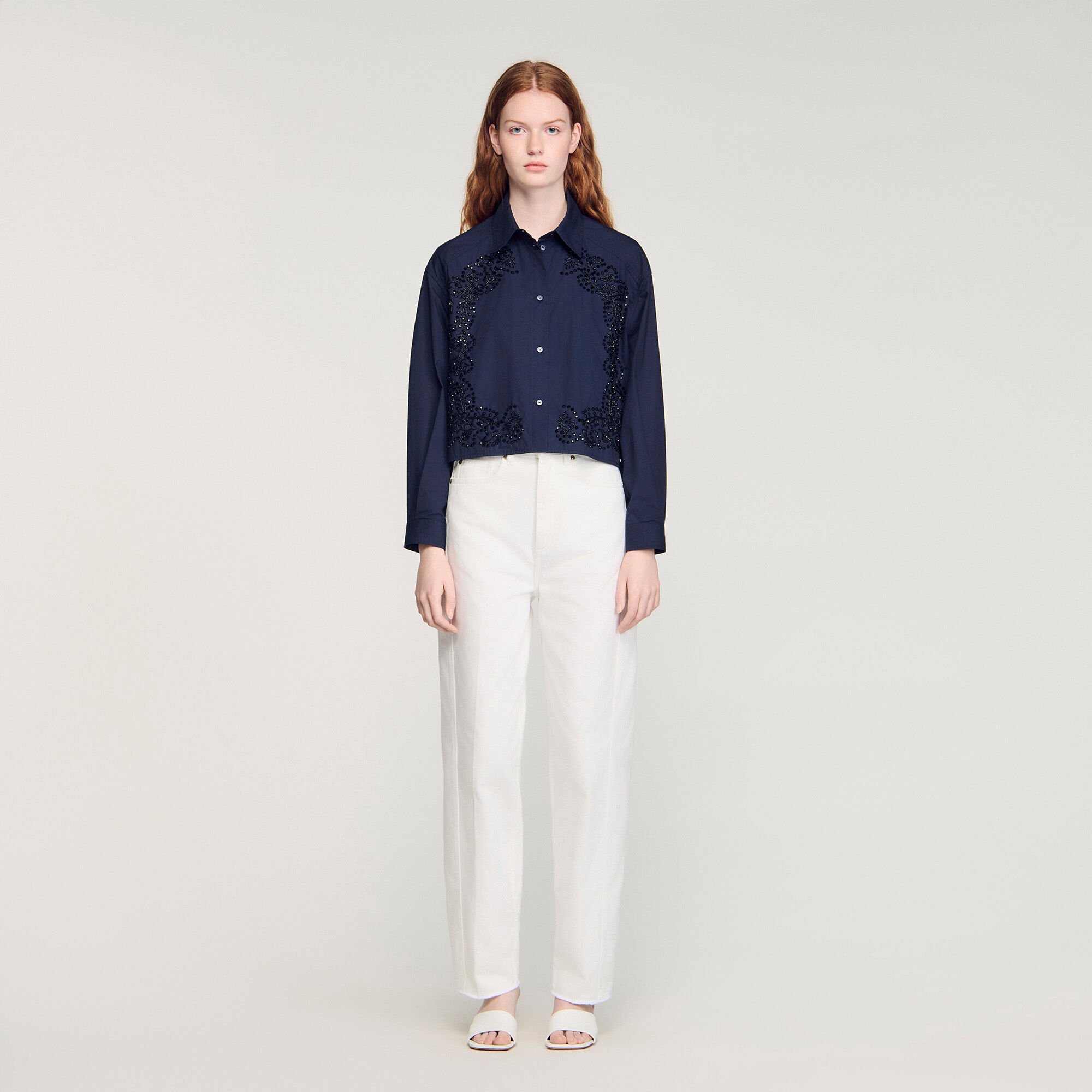 Baumwollbluse mit Blumenstickerei