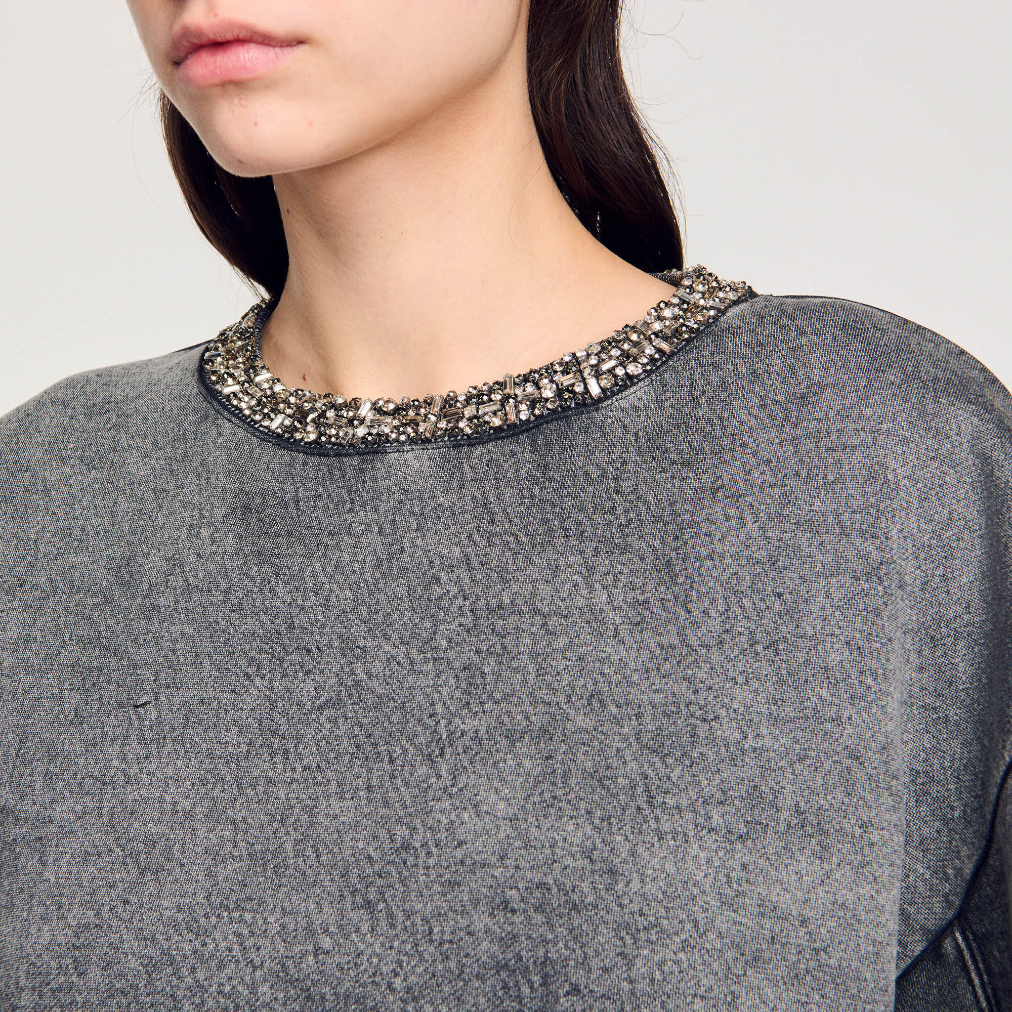 Jewellery neck sweatshirt