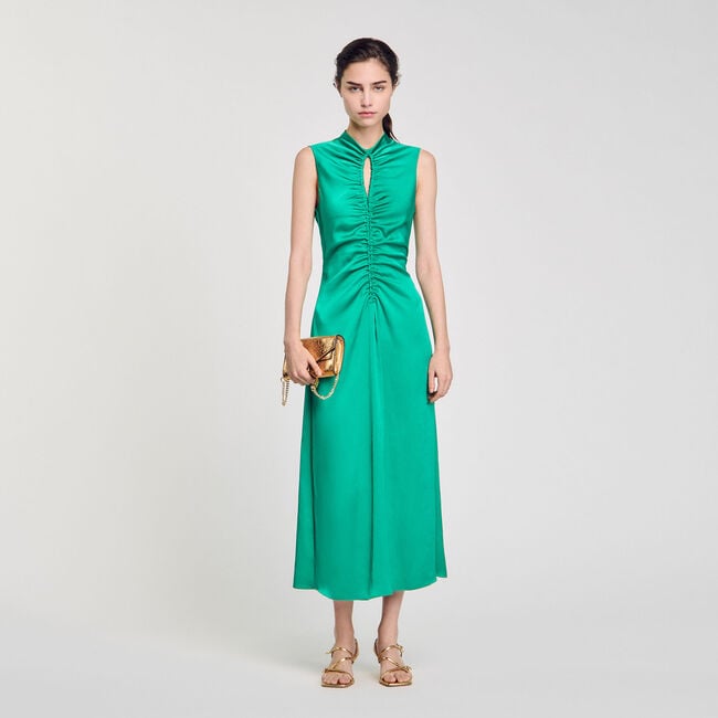 Robe longue en satin 