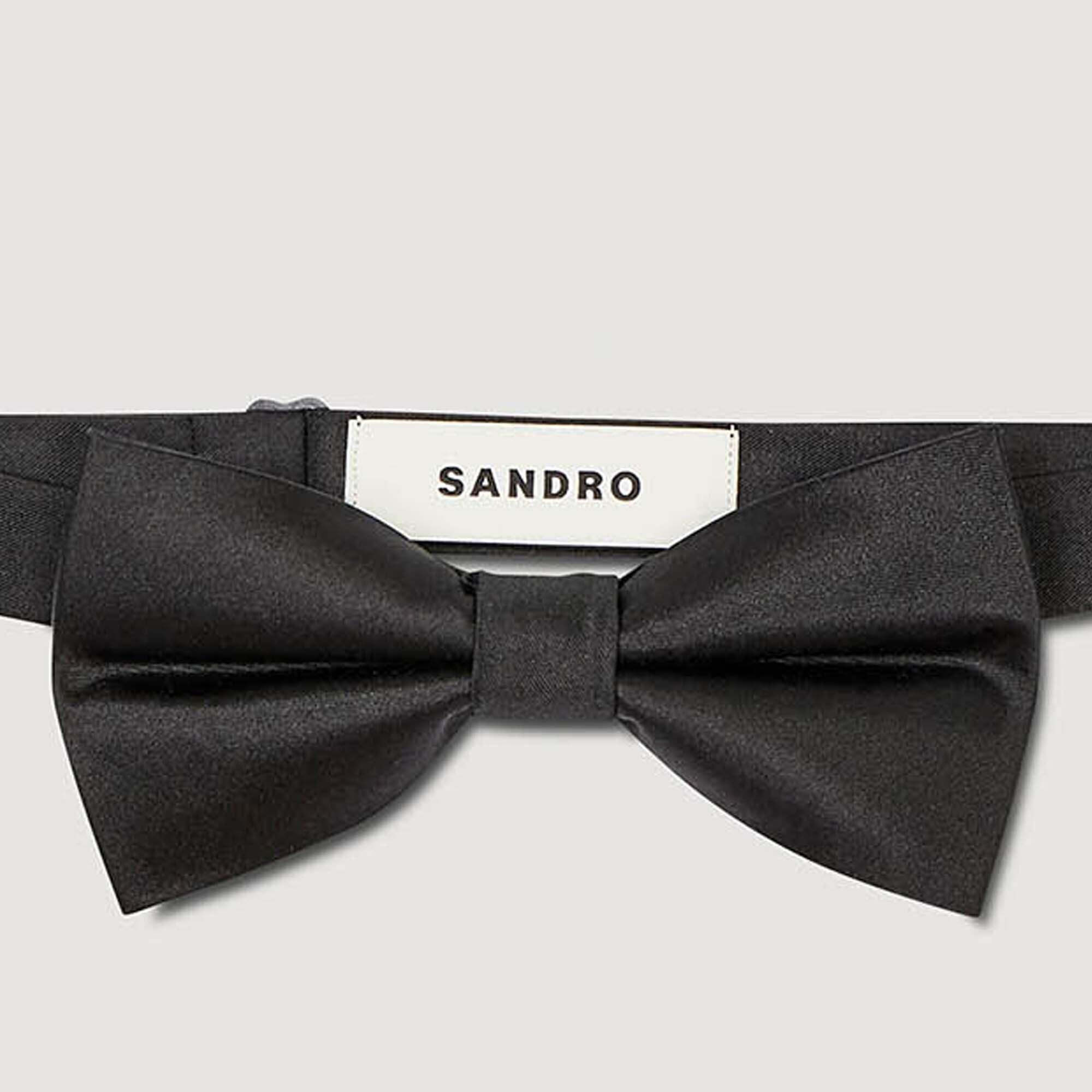 Bow tie