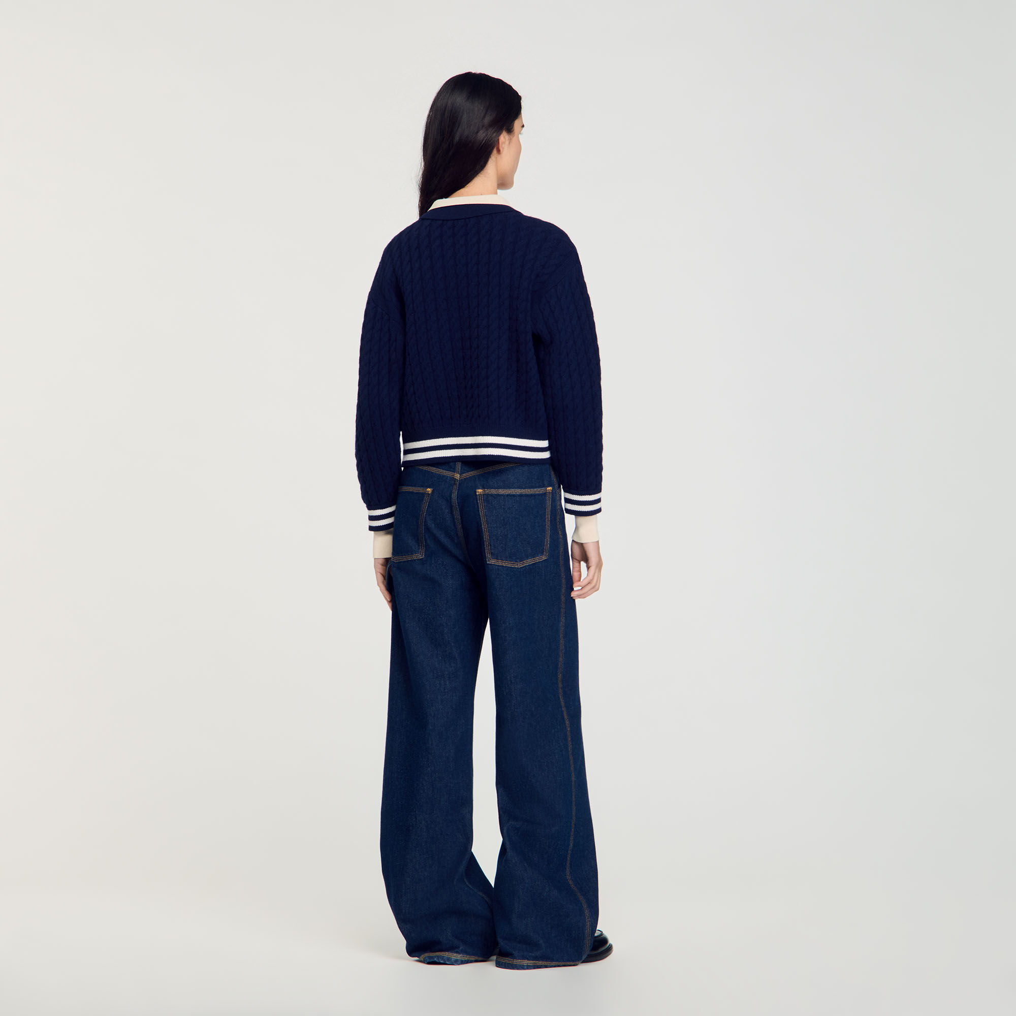 Strickpullover mit Zopfmuster