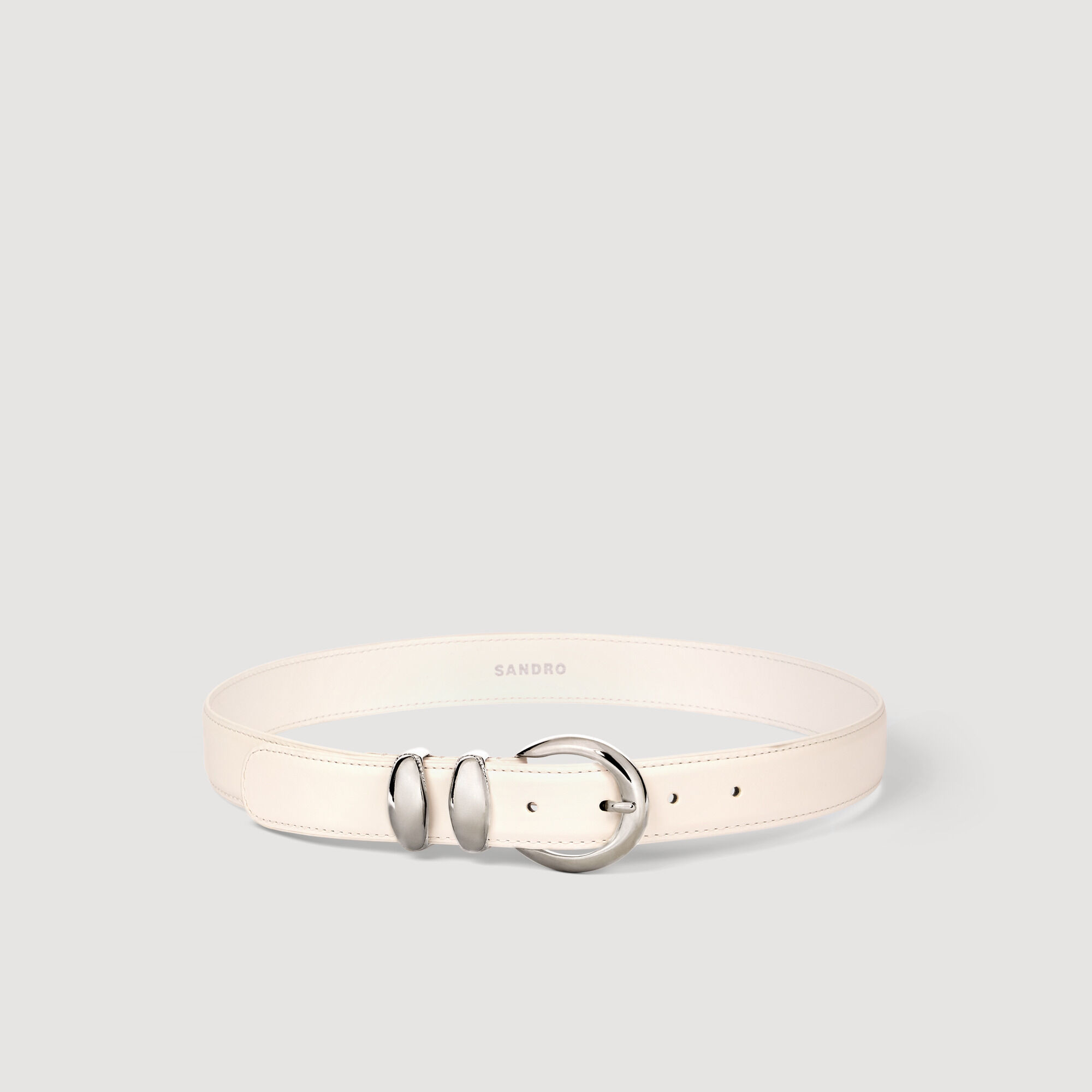 Ceinture en cuir &agrave; boucle m&eacute;tallique