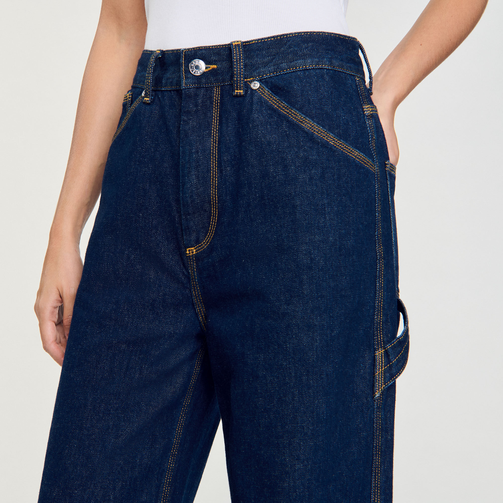 Wide-leg flared jeans