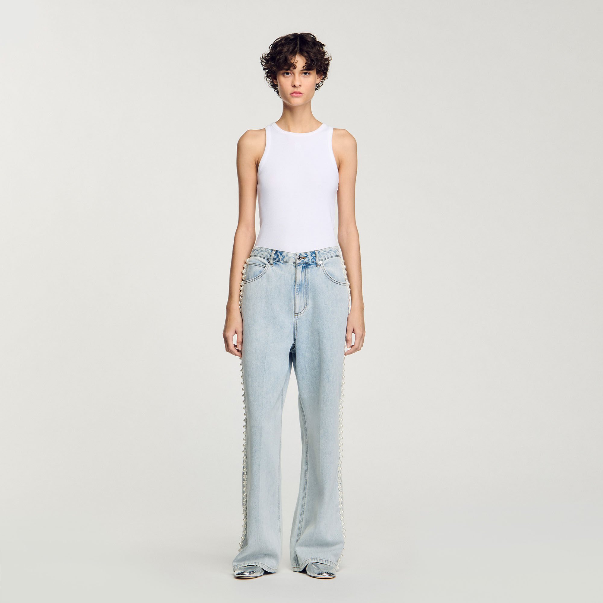 Jeans mit Perlenbesatz
