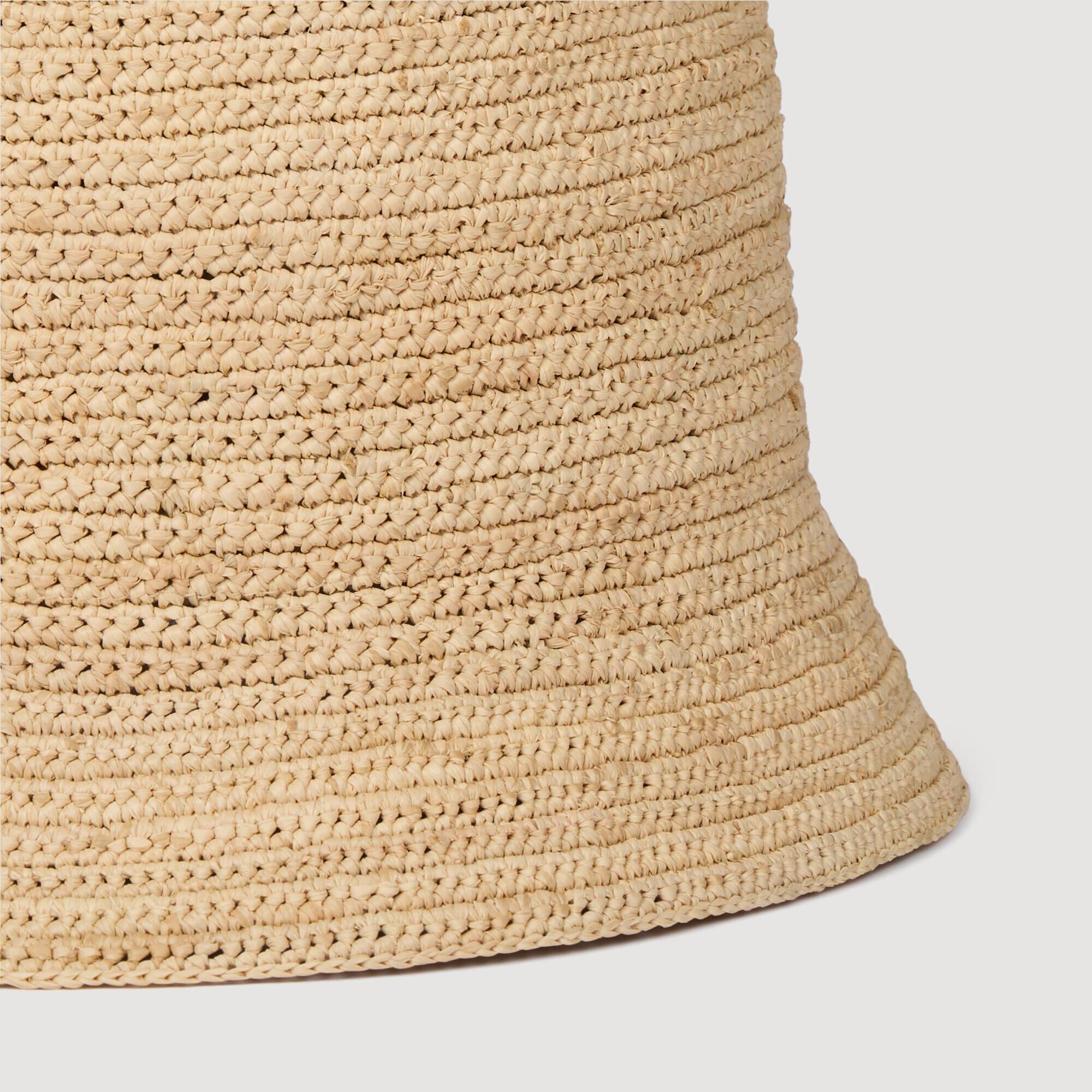 Fischerhut in H&auml;keloptik aus Raffia