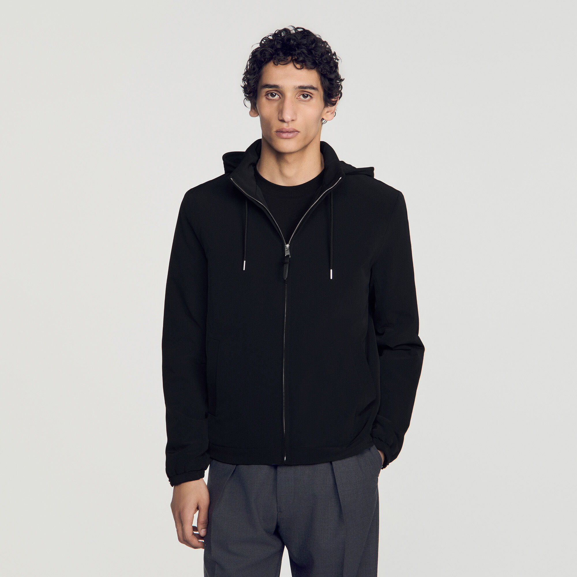 Blouson zipp&eacute; &agrave; capuche