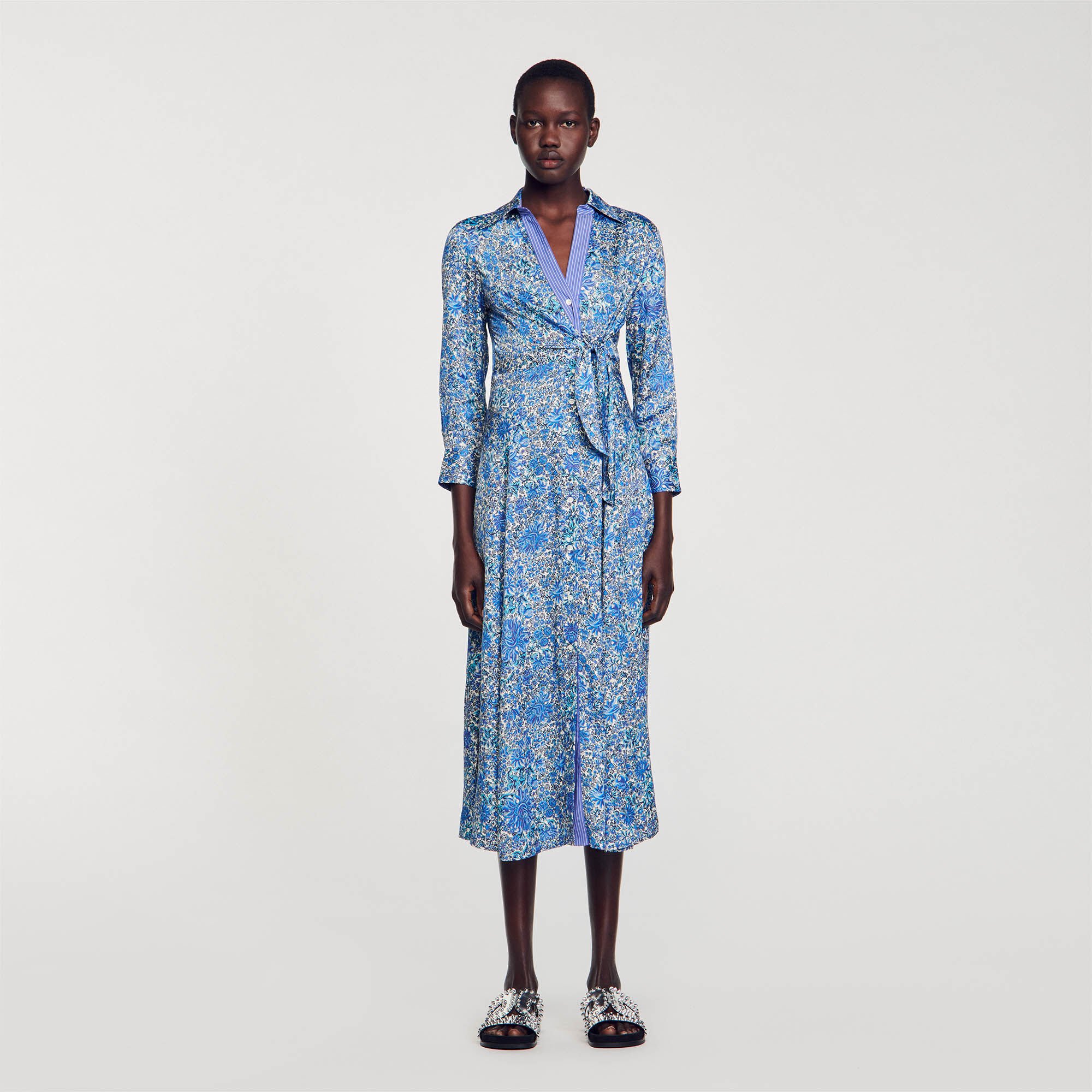 Geblumtes Hemdblusenkleid in Midi Lange blau fur Damen Sandro Paris
