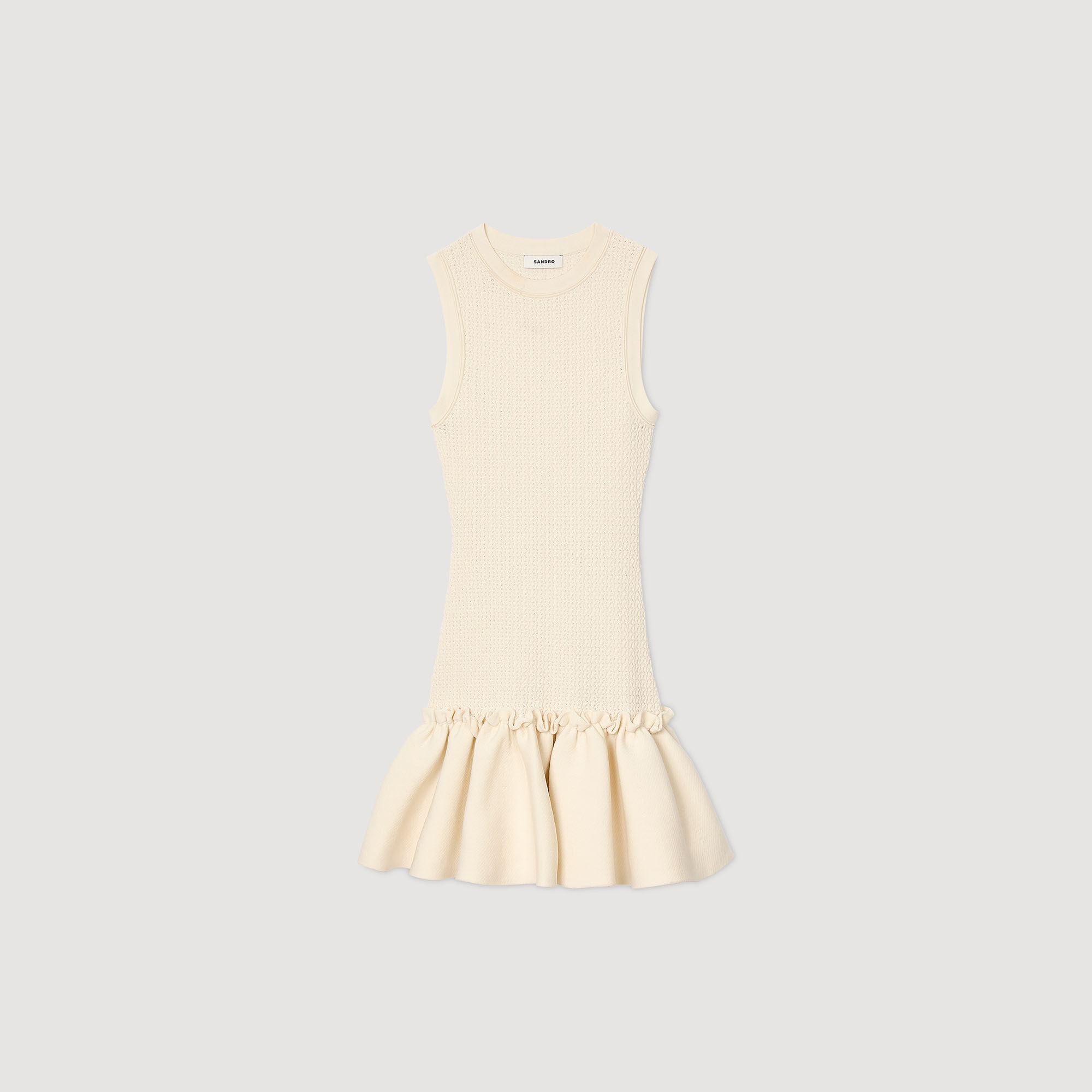Robe courte en maille à volant