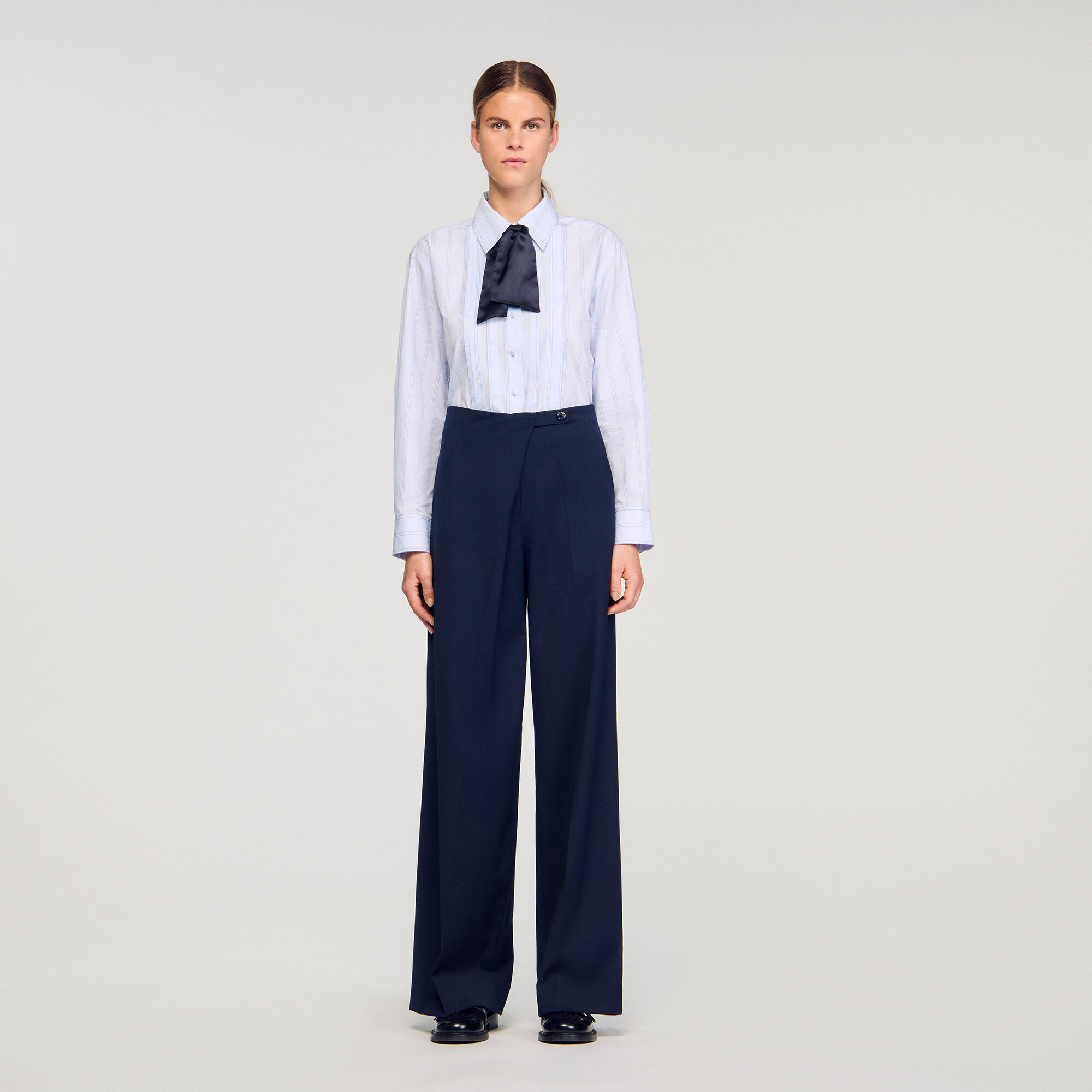 Pantalon droit asymétrique