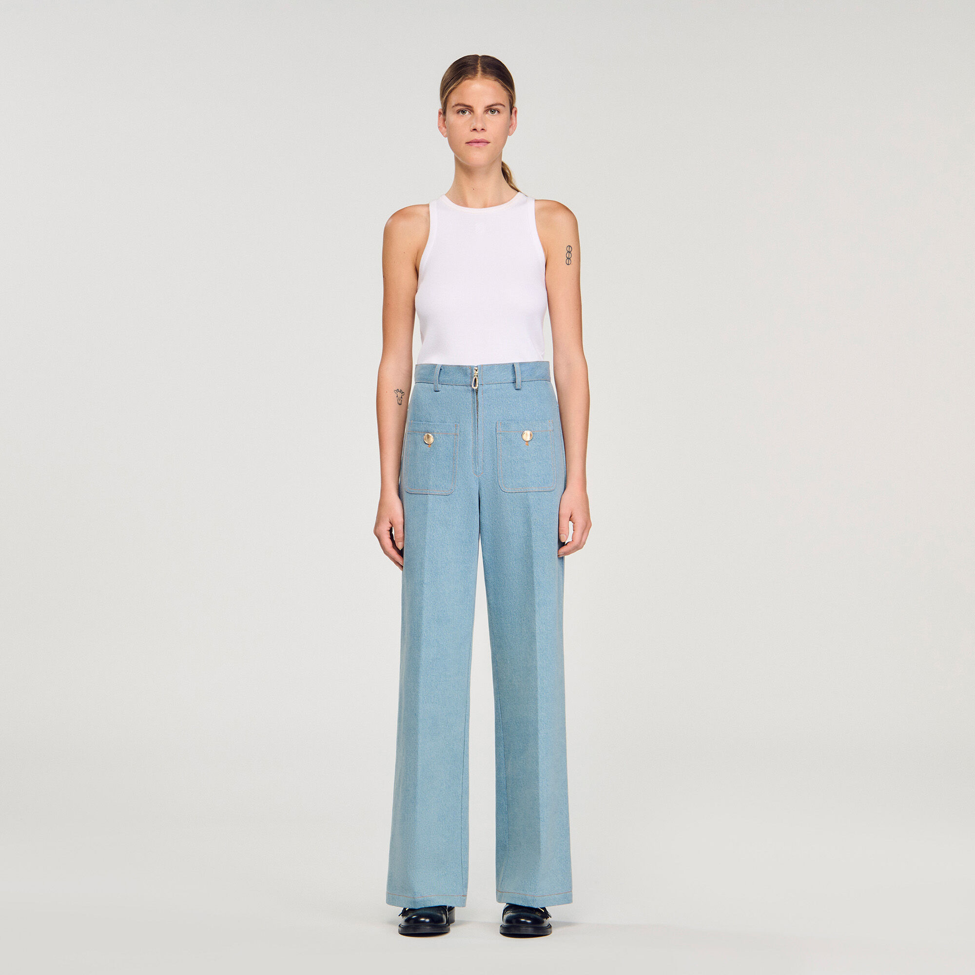 Weite Jeans mit hohem Bund