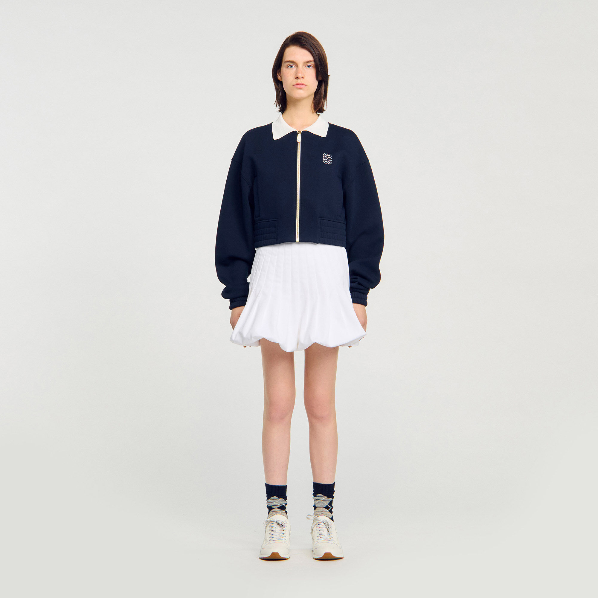 Zweifarbiges kurzes Sweatshirt