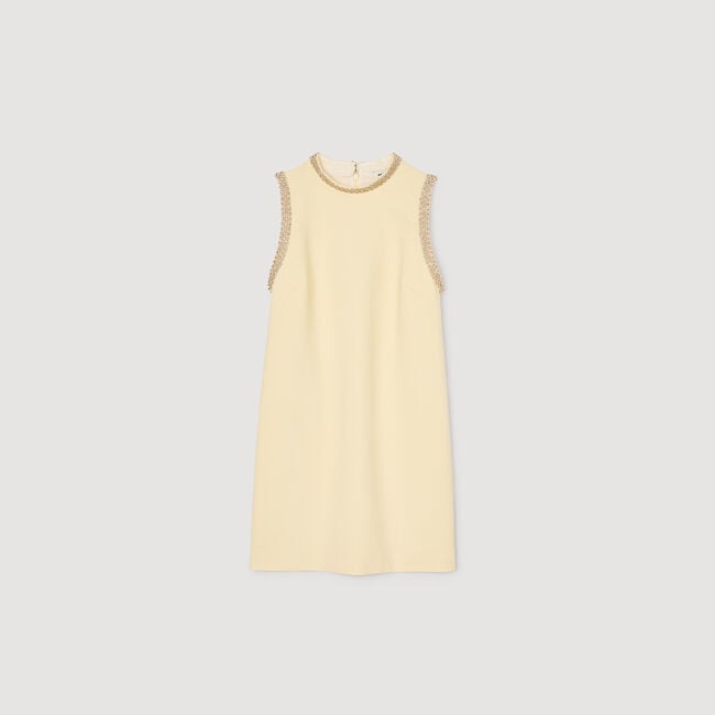 Robe courte à détails strassés