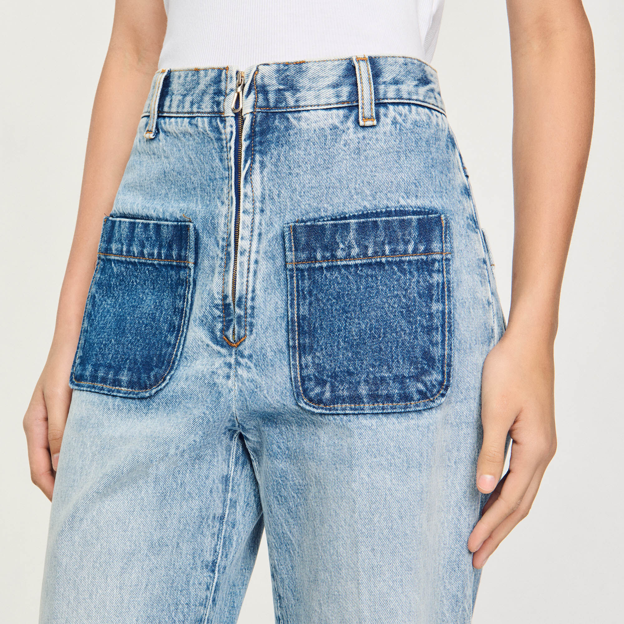 Jeans mit hohem Bund