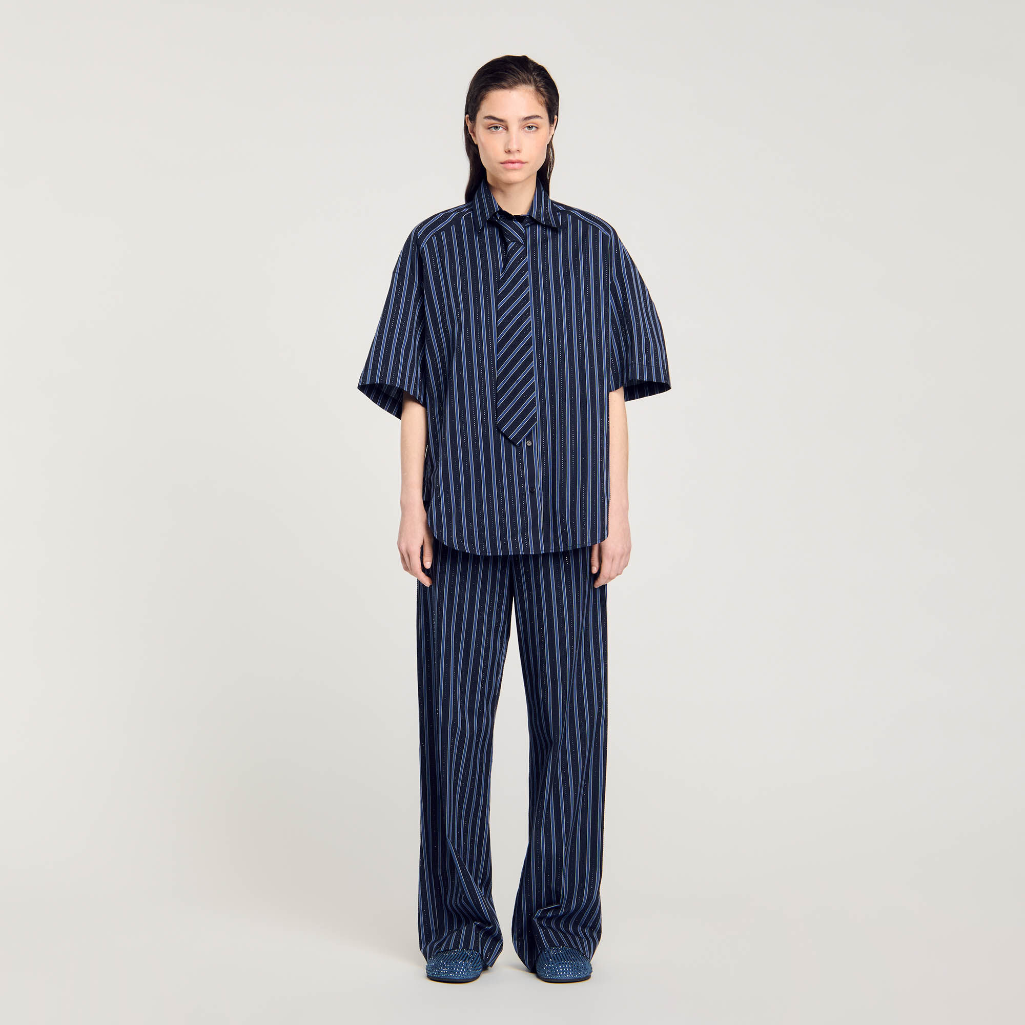Chemise strassée à cravate