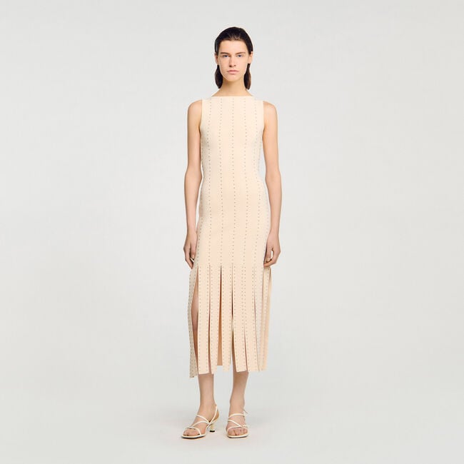 Langes Strickkleid mit Fransen