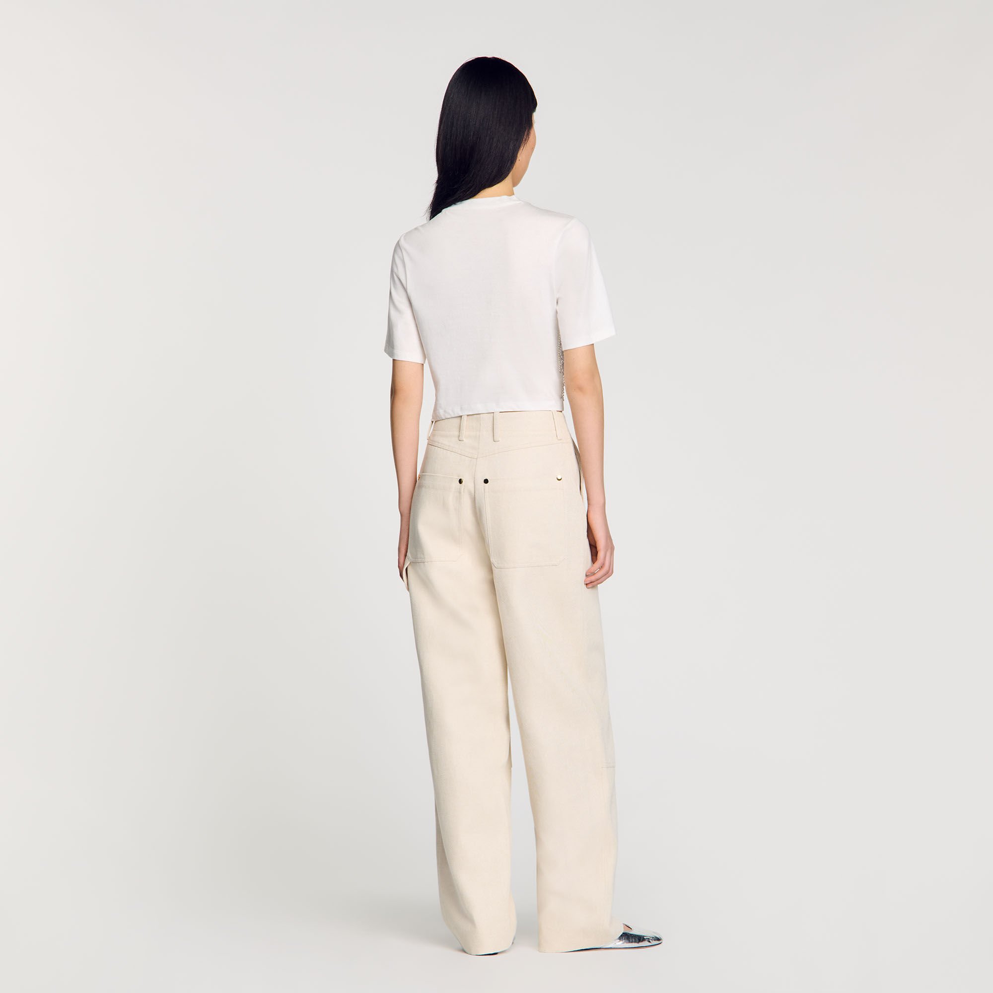 Crop-T-Shirt mit Perlenbesatz