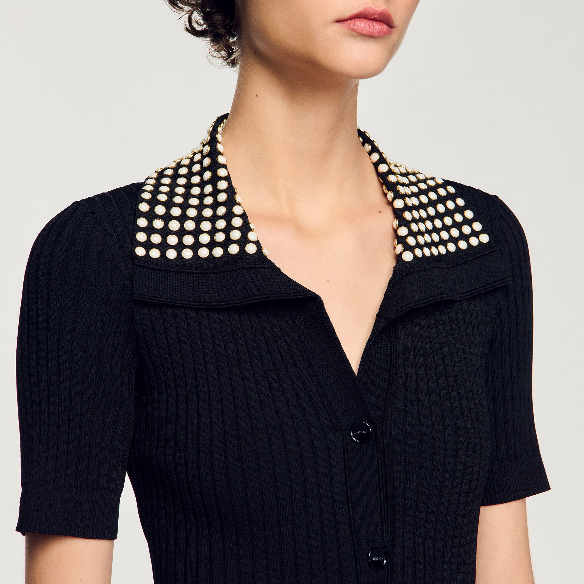 Robe longue en maille à studs