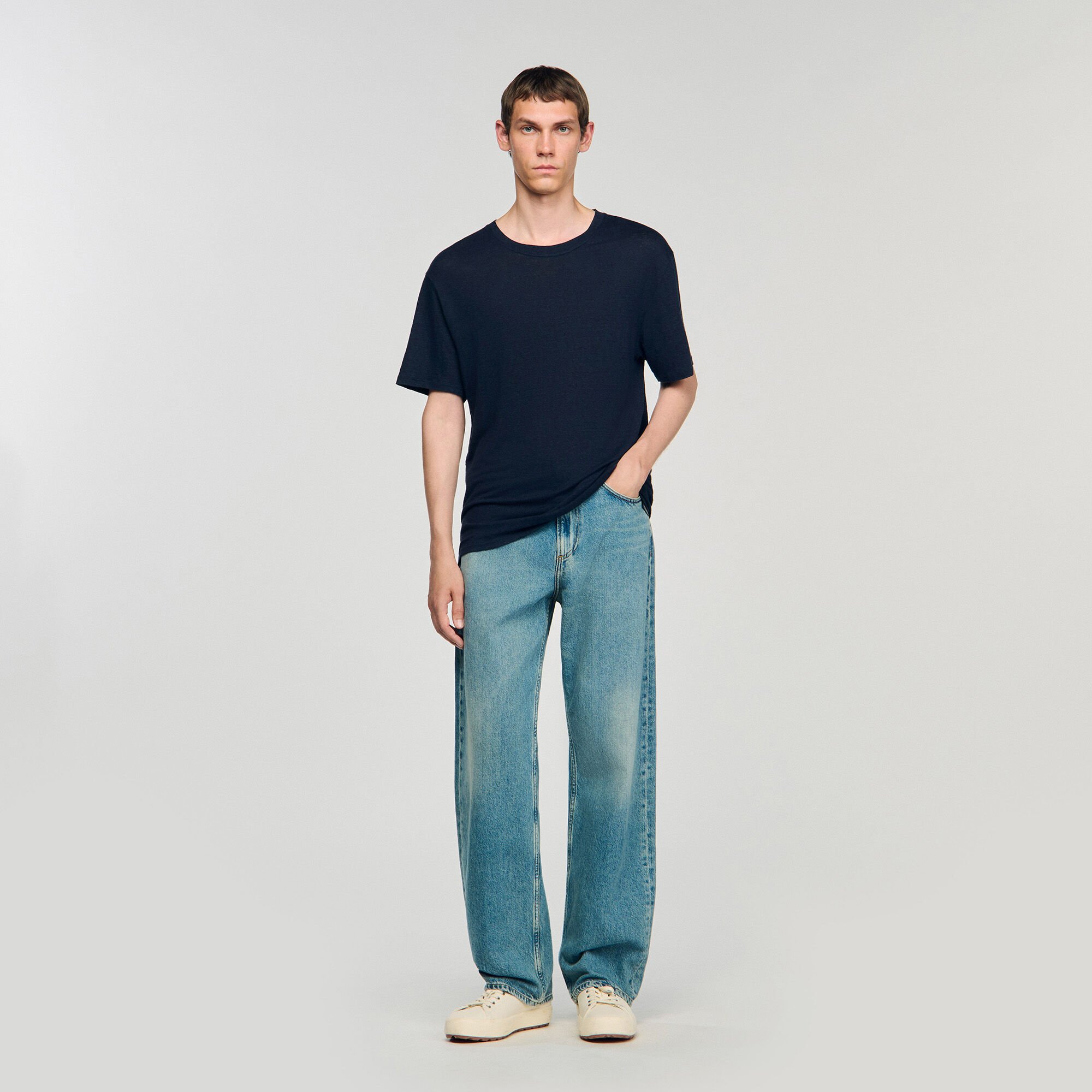 Certified linen T-shirt